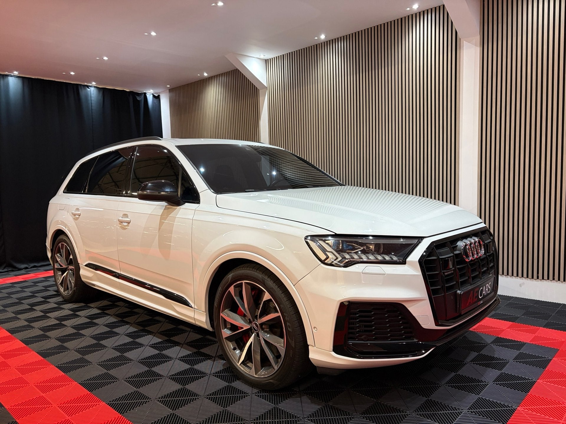 Audi Q7 60 TFSI e quattro Competition Panoroma dak RS stoele, Auto's, Automaat, Dealer onderhouden, Gebruikt, 2995 cc