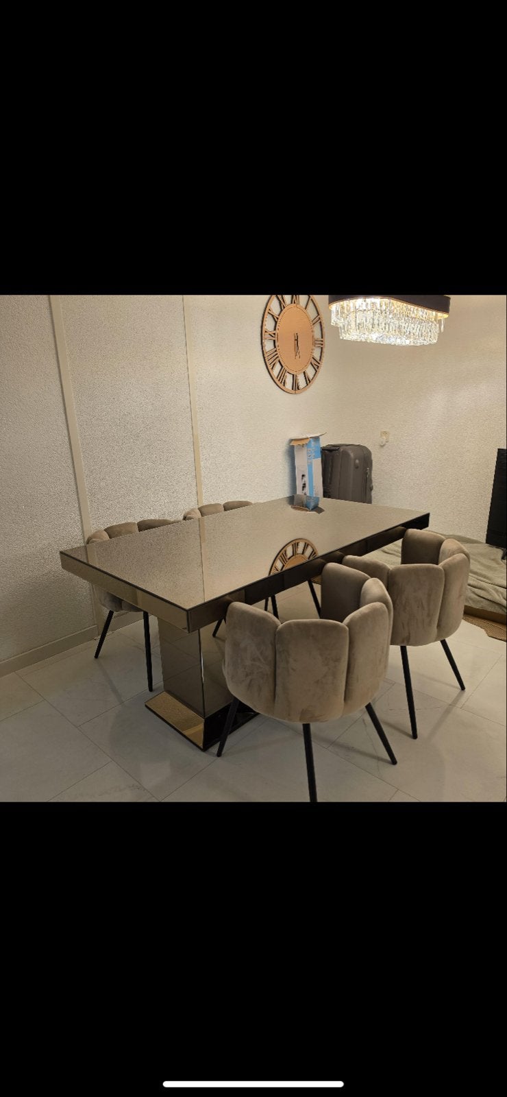 Complete set: Eettafel, salontafel en dressoir, Huis en Inrichting, Overige materialen, Zo goed als nieuw, 150 tot 200 cm, Vier personen