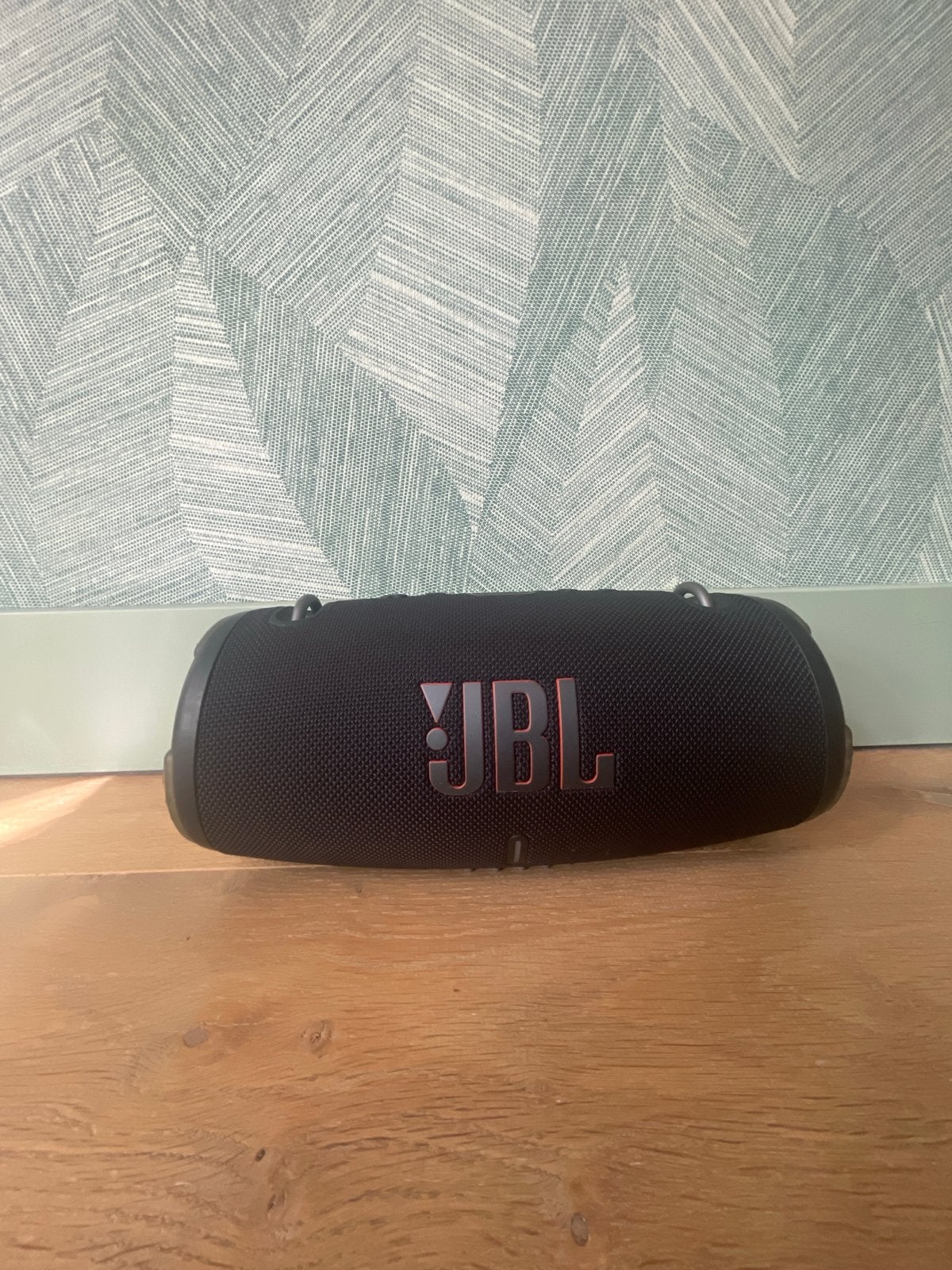 JBL Xtreme 3 Draagbare Bluetooth Speaker met lader, JBL, Ophalen of Verzenden, Zo goed als nieuw, Draagbare speaker