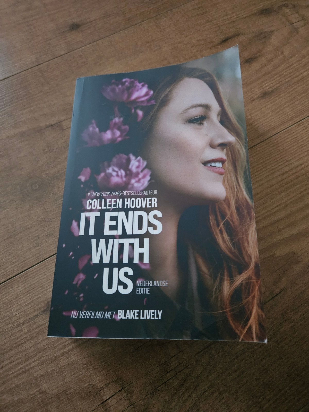 It Ends With Us - Colleen Hoover (Nederlandse editie), Ophalen of Verzenden, Zo goed als nieuw, Colleen Hoover, Nederland