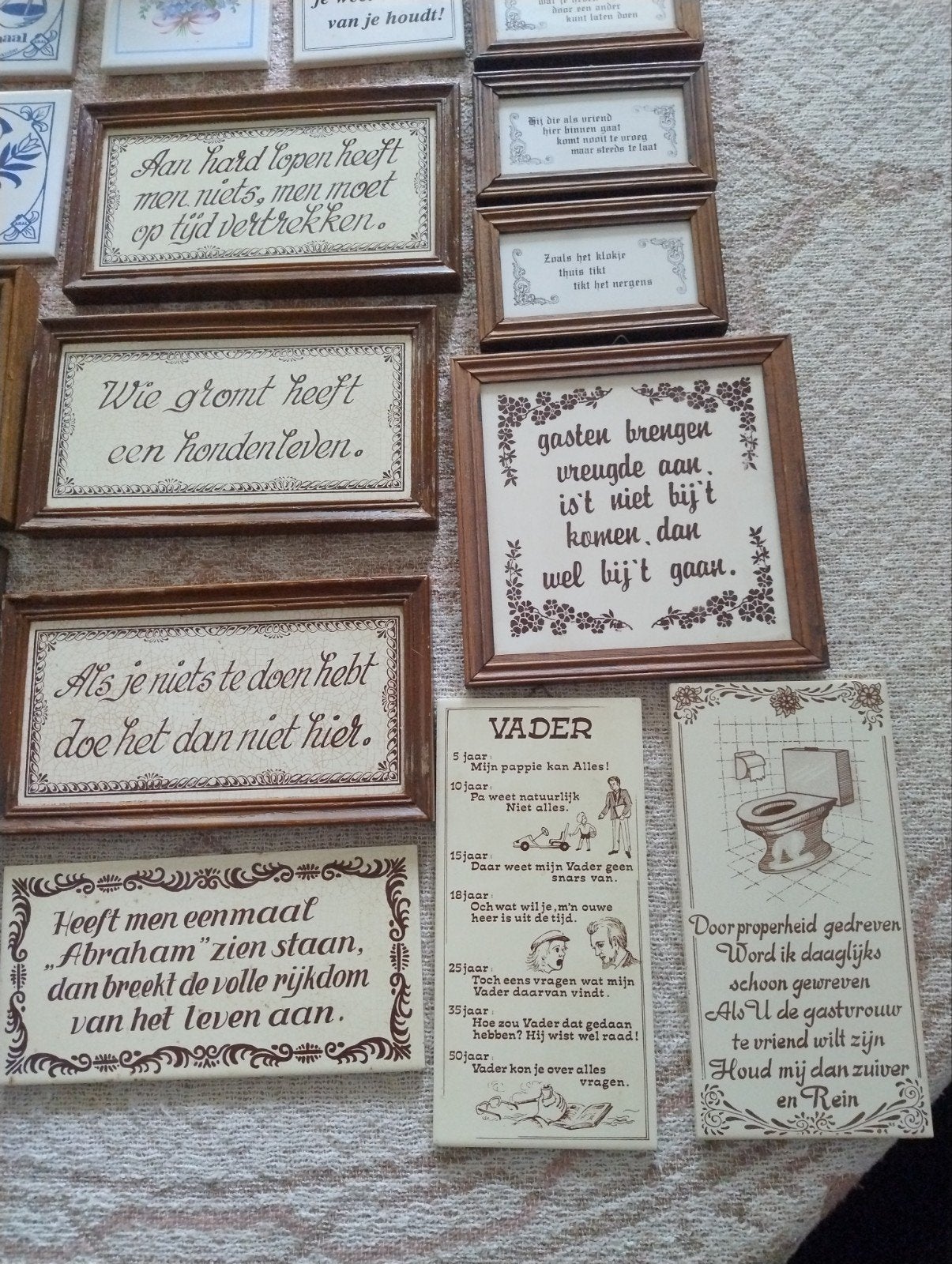 Diverse spreuktegels en Delfts blauwe tegels, Ophalen
