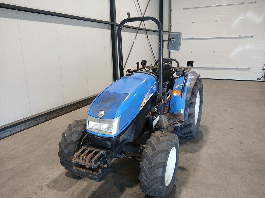 New Holland T3040 compacttrekker, Gebruikt, Cnh.italia@pec.cnhind.com, Lungo Stura Lazio 19
10156  Turin, CNH Indust