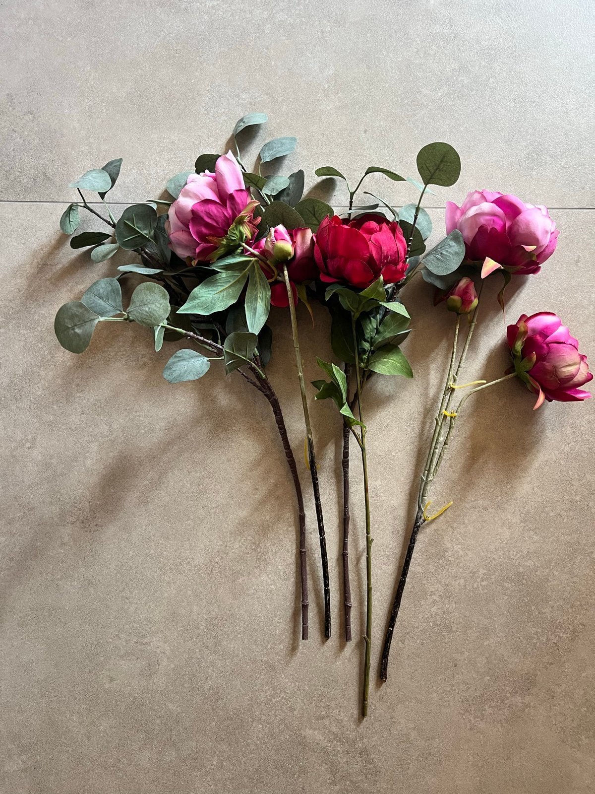 Kunstbloemen zijdebloemen Pioenrozen met Eucalyptus, Binnen, Kunstbloem, Ophalen of Verzenden, Zo goed als nieuw