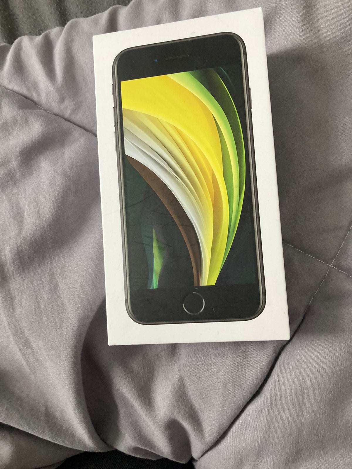iPhone SE-2020 in Nieuwstaat met ios 26 geïnstalleerd, Telecommunicatie, Zwart, Ophalen of Verzenden, Zo goed als nieuw, 64 GB