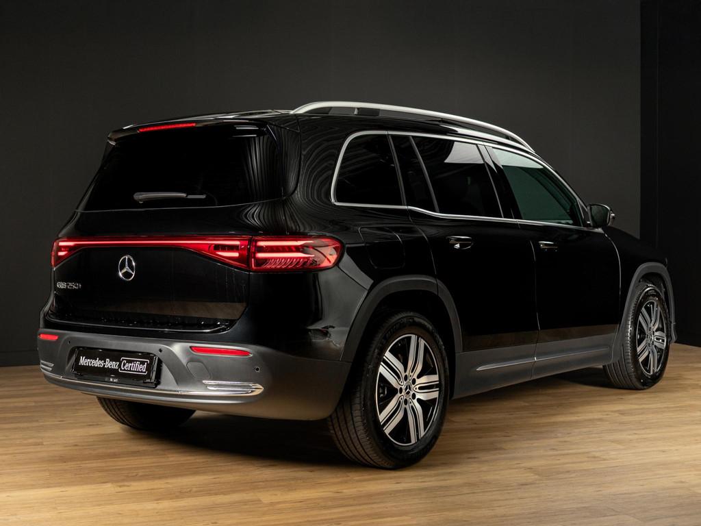 Mercedes-Benz EQB 250+ Business Solution Luxury Panorama dak, Auto's, Mercedes-Benz, 2005 kg, 445 min, Zwart, Origineel Nederlands