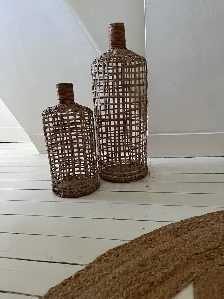 Set van 2 rotan flessen/vazen - Decoratief, Overige materialen, Overige kleuren, 50 tot 75 cm, Ophalen of Verzenden