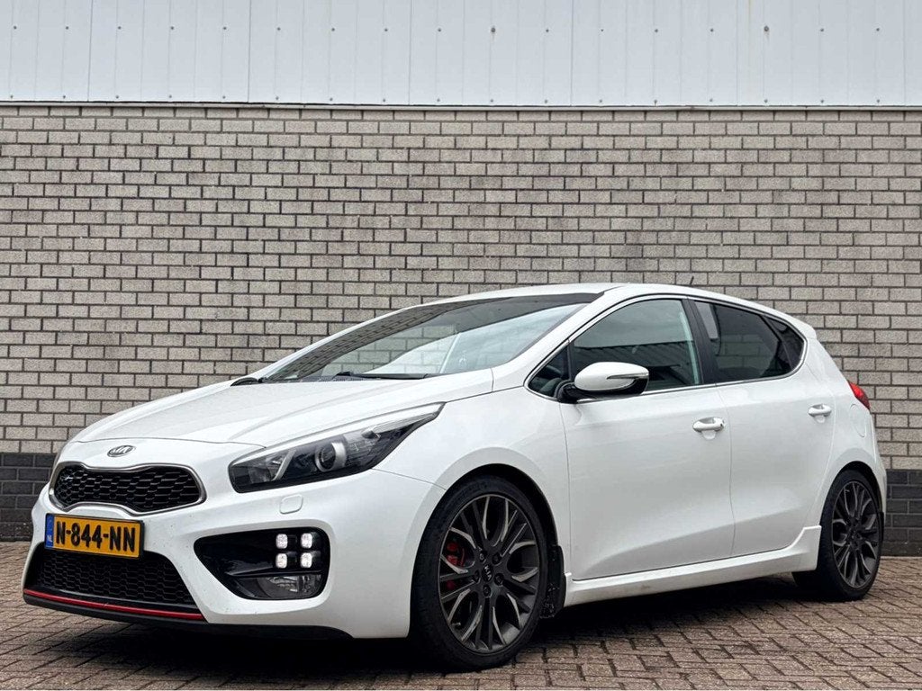 2014 Kia cee'd 1.6 GT 204pk! Personenauto, Auto's, Euro 5, Gebruikt, Bedrijf, (Pro) Cee d