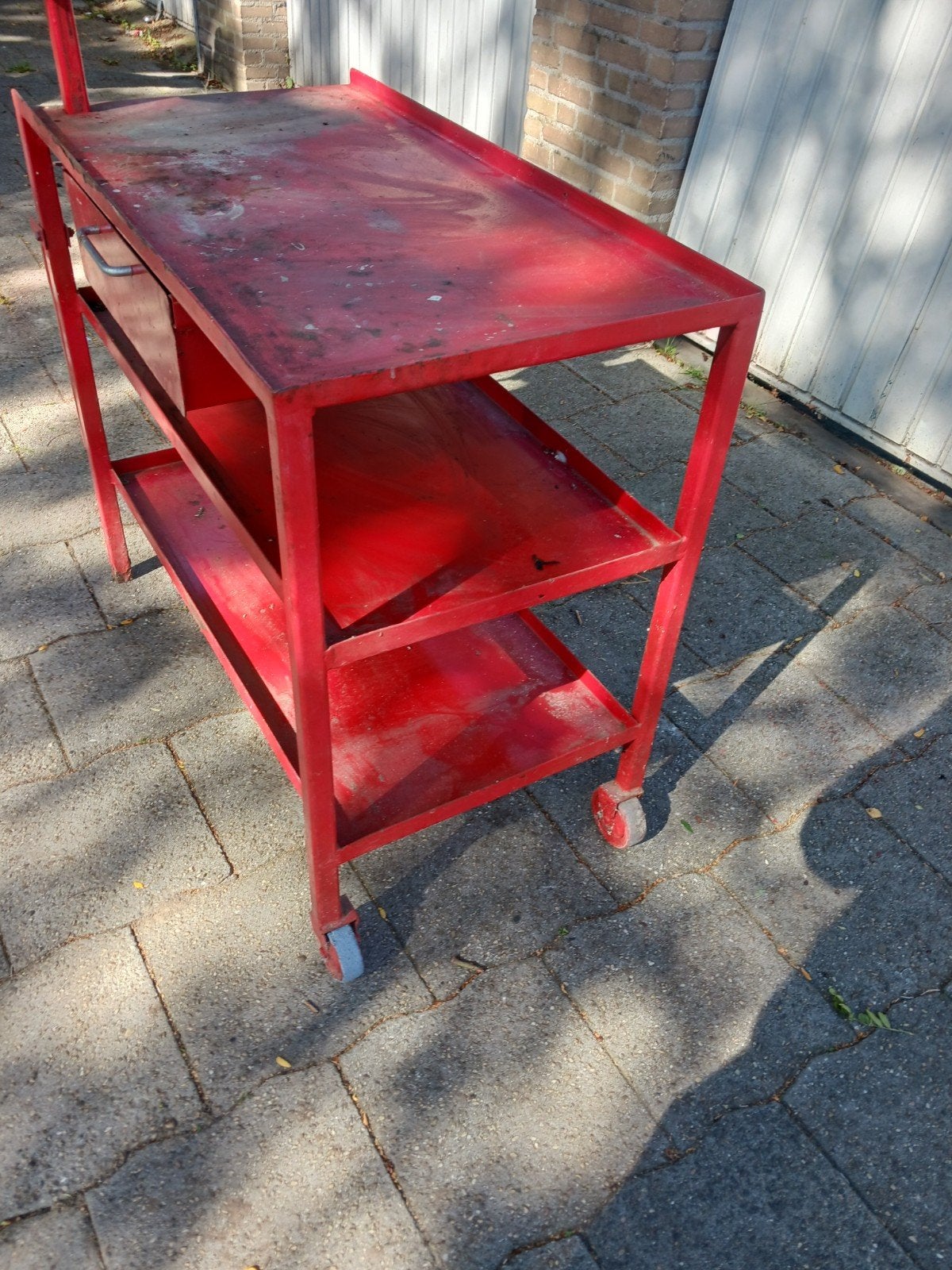 Foto 13 van werkbank bankschroef met lade