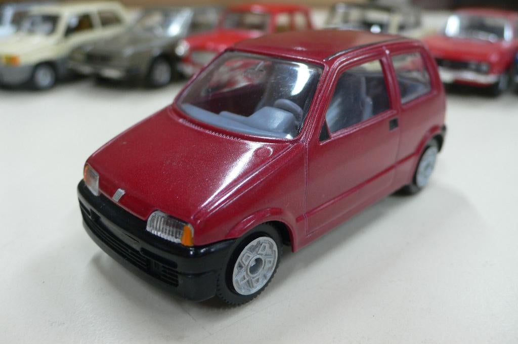 fiat cinquencento - burago   1/43, Hobby en Vrije tijd, Modelauto's | 1:43, Nieuw, Auto, Overige merken, Verzenden