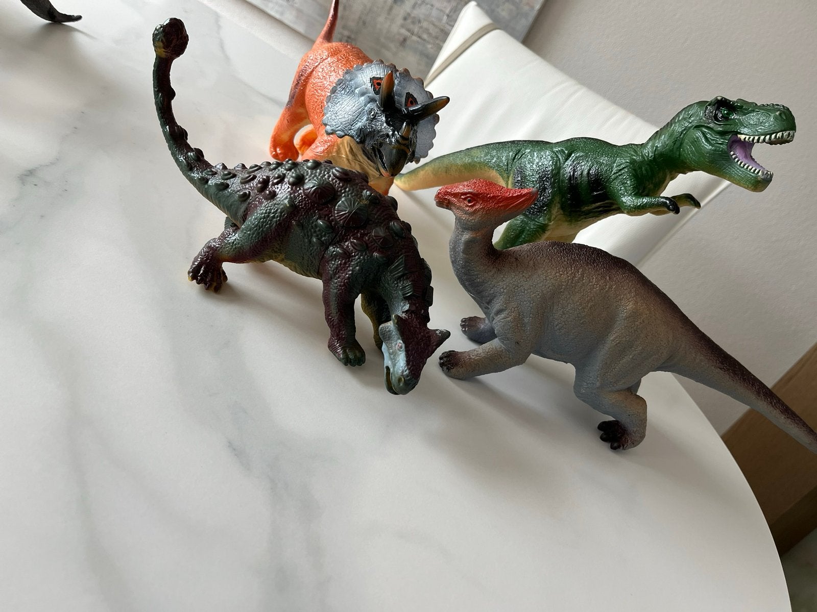 Mooi set van 4 grote xl dinosaurus ( zacht plastic/ rubber), Ophalen of Verzenden, Zo goed als nieuw
