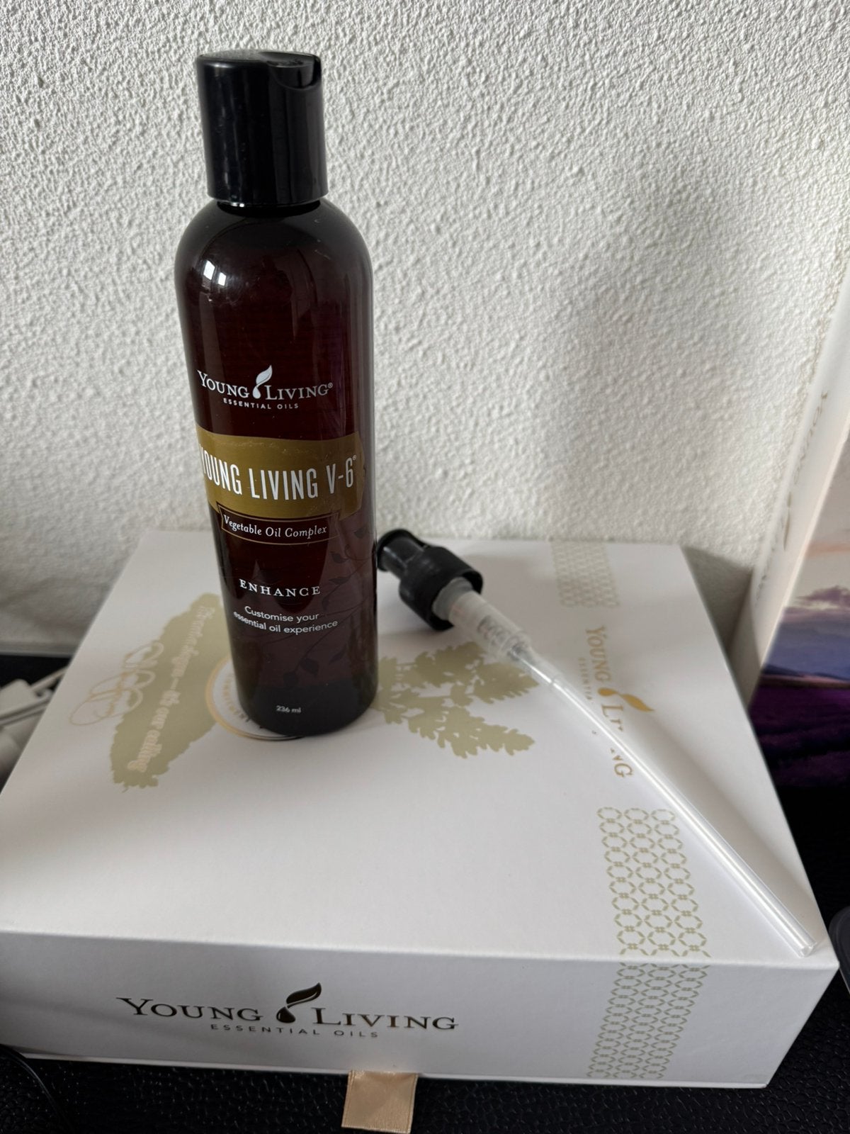 YOUNG LIVING V6 draagolie 236 ml NIEUW, Ophalen of Verzenden, Nieuw, Aroma