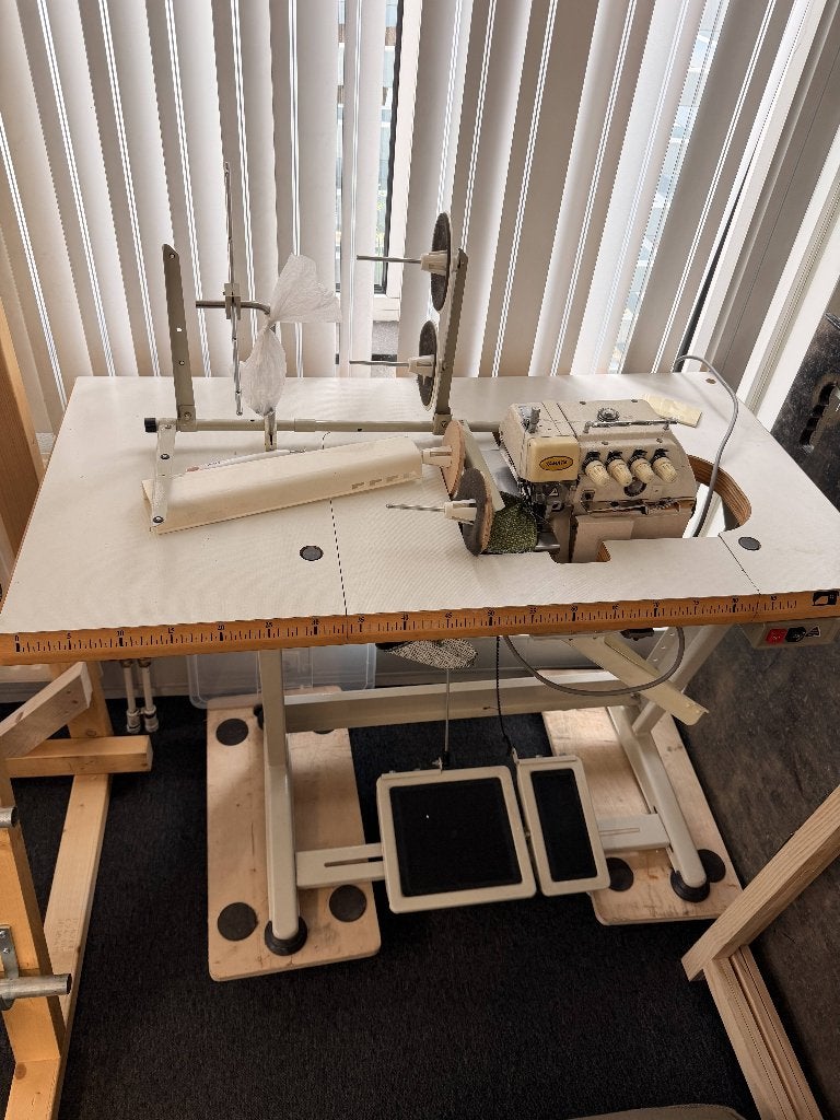 Yamata Industriële Lockmachine met Clutch Motor, Hobby en Vrije tijd, Gebruikt, Lockmachine, Industrieel, Ophalen