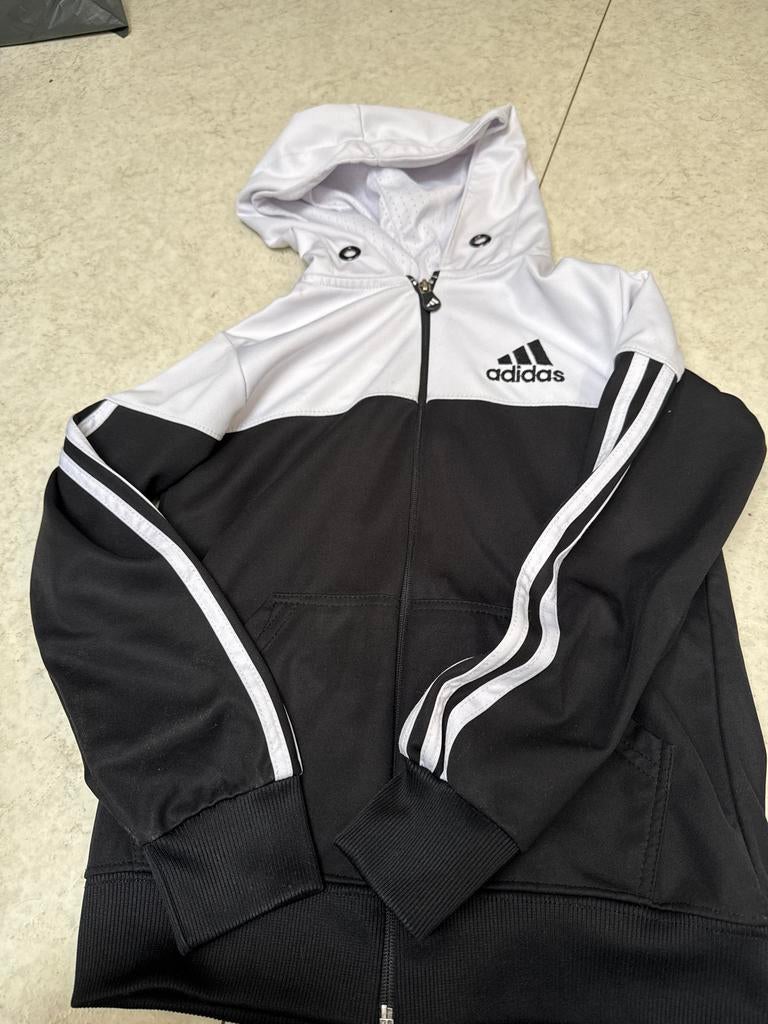 Adidas vest maat 140 zwart/wit, Ophalen, Gebruikt, Jongen of Meisje, Trui of Vest