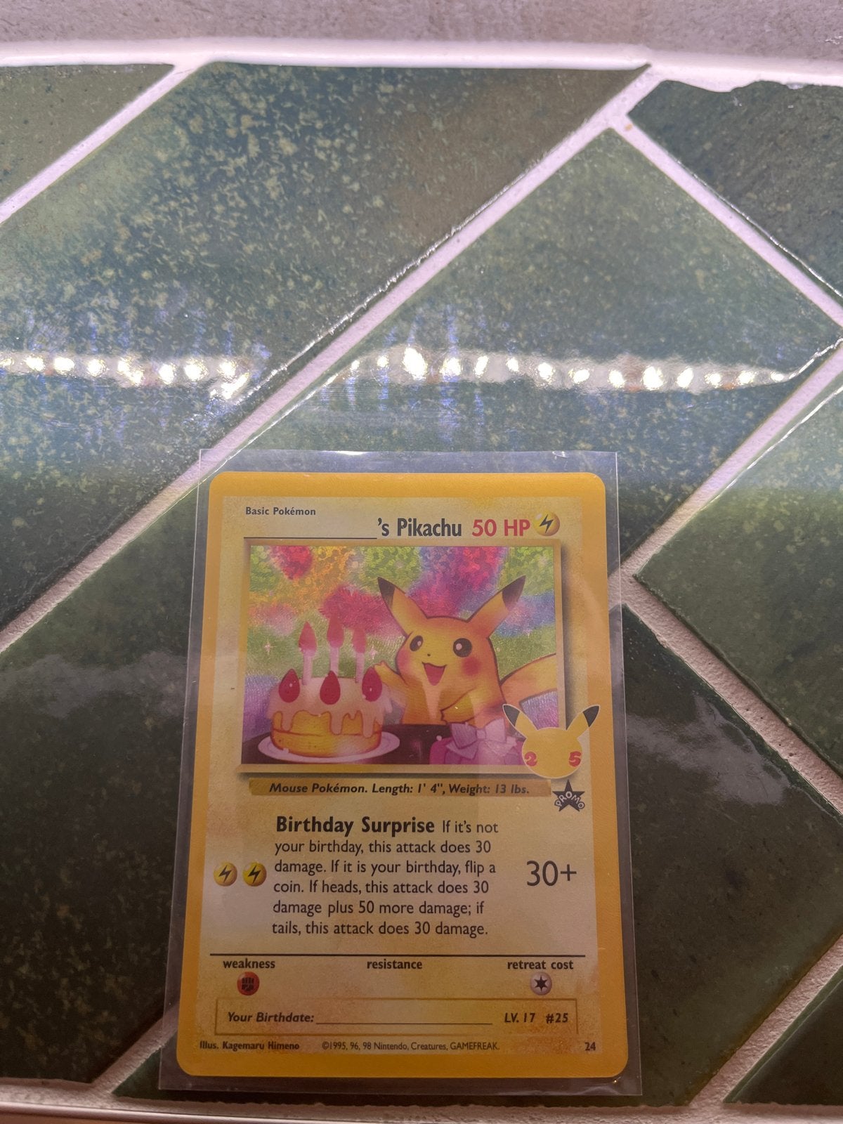 Pikachu Birthday Surprise Pokémon kaart, Hobby en Vrije tijd, Verzamelkaartspellen | Pokémon, Ophalen of Verzenden, Zo goed als nieuw