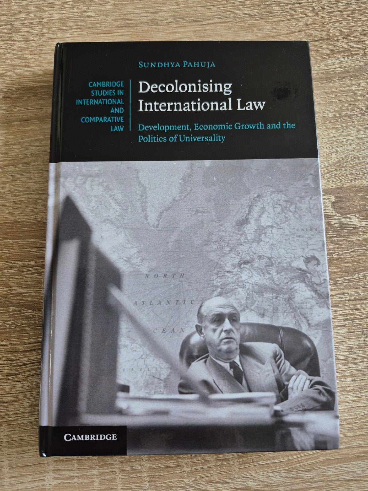 Decolonising International Law hardcover, Boeken, Ophalen of Verzenden, Nieuw