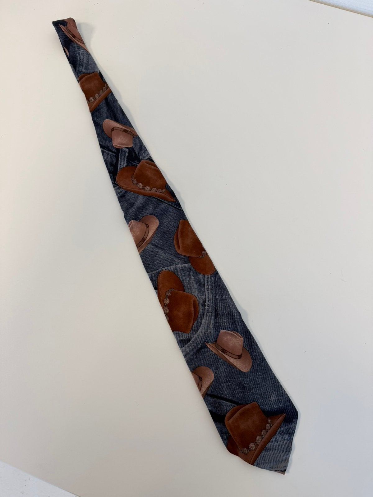Hugo Boss Zijden Stropdas Cowboy Hoeden Vintage Made Italy, Meerkleurig, Ophalen of Verzenden, Zo goed als nieuw, H