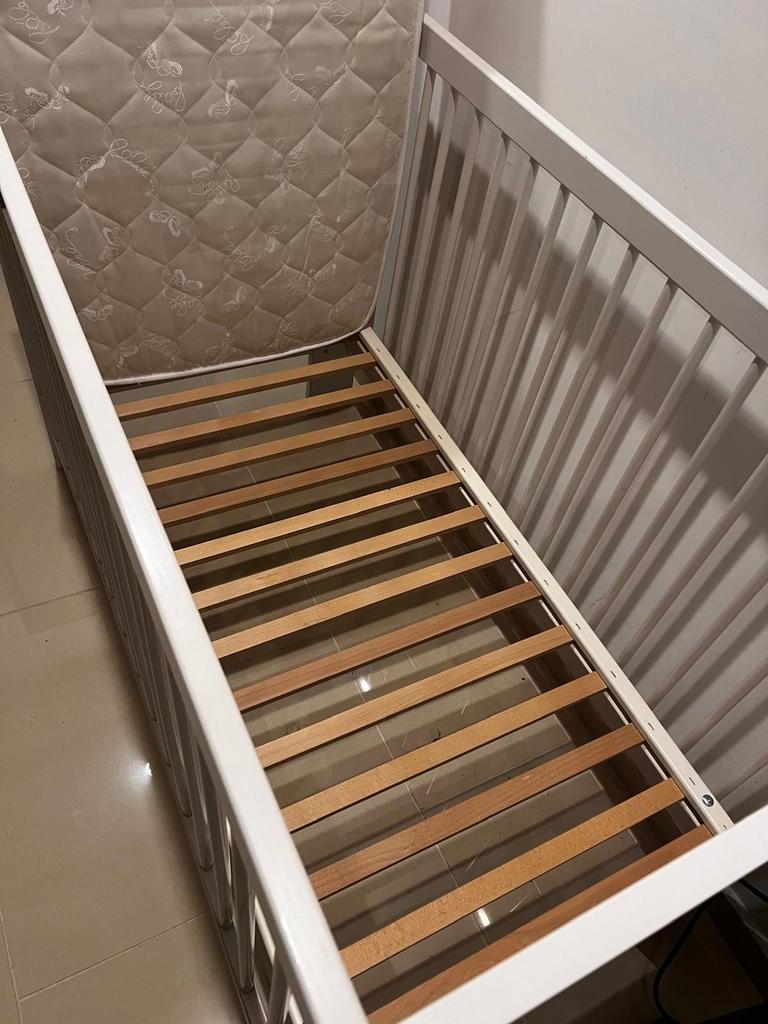 Baby bed met matras, Gebruikt, 70 tot 85 cm, Ophalen of Verzenden, Minder dan 140 cm