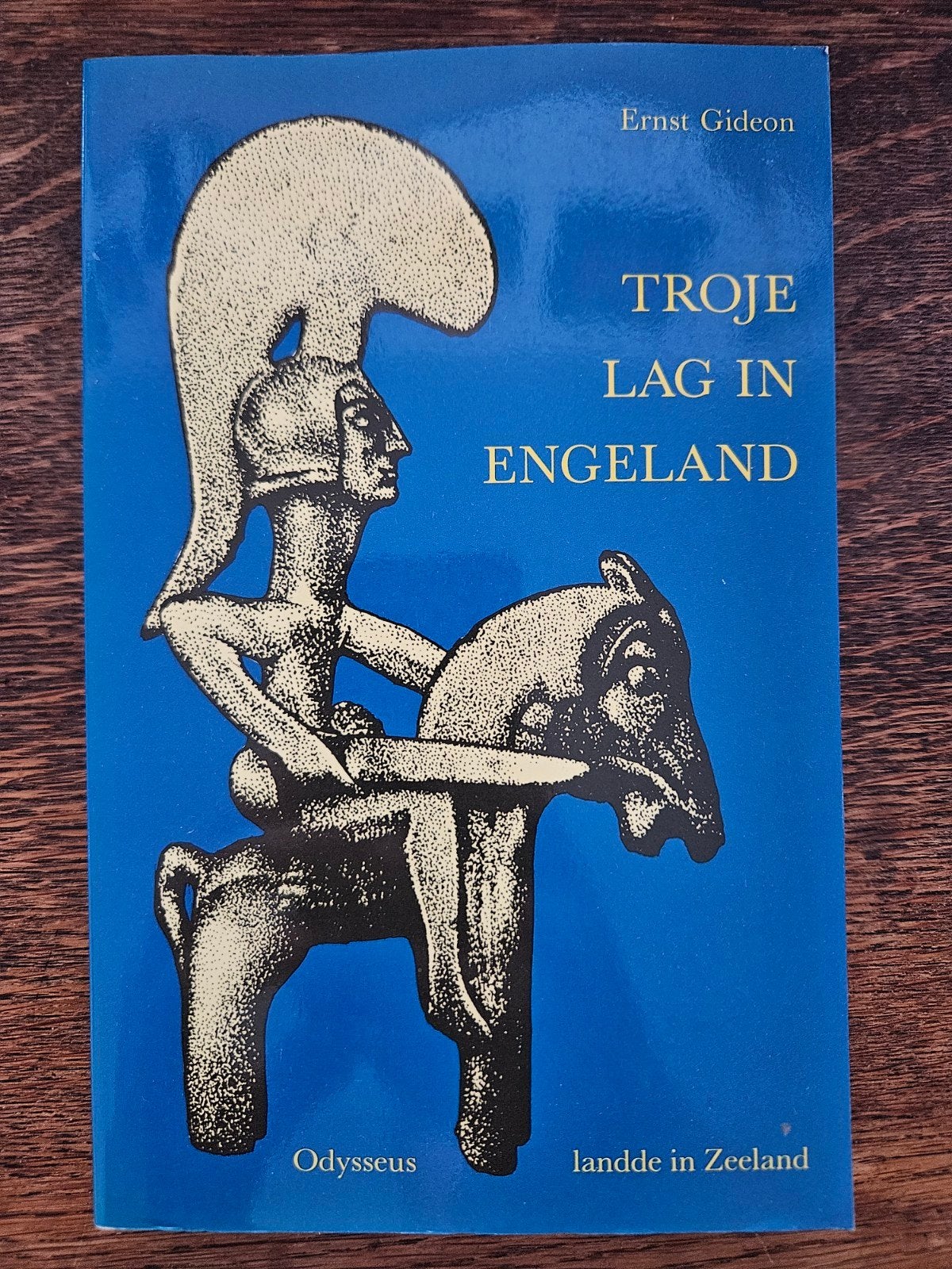 Troje Lag in Engeland - Ernst Gideon (Odysseus), Ophalen of Verzenden, Gelezen, Ernst Gideon