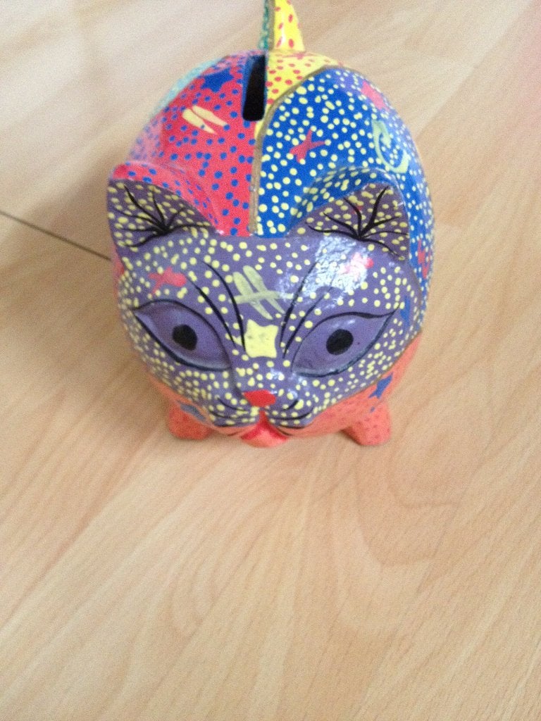 als nieuw houten spaarpot varken beschildert gekleurd paars, Verzamelen, Spaarpotten, Ophalen of Verzenden, Zo goed als nieuw