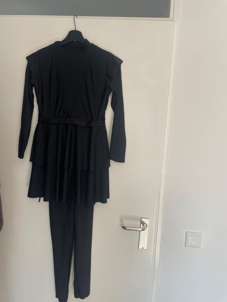 Borkini/ Burkini maat S, Ophalen of Verzenden, Zo goed als nieuw, Maat 38/40 (M), Zwart