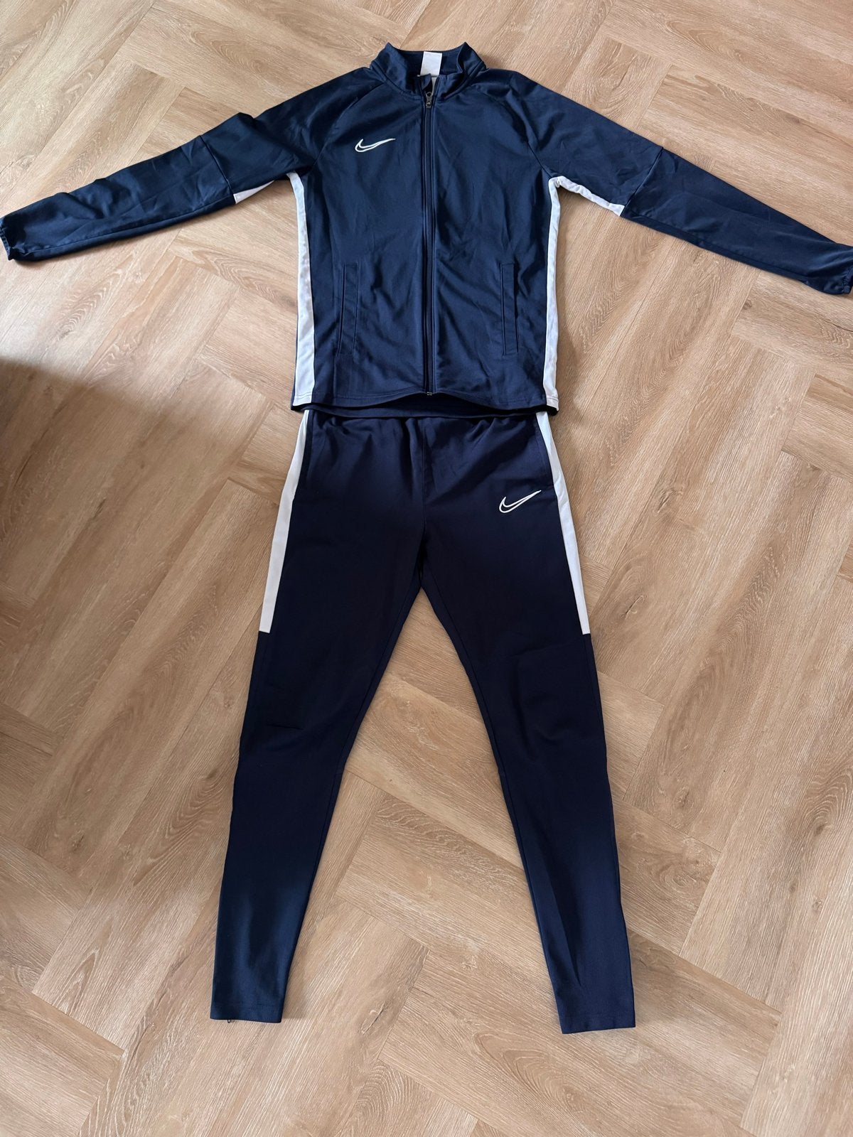 Nike Dri-FIT Trainingspak - Maat S, Zo goed als nieuw, Voetbal, Maat 46 (S) of kleiner, Verzenden