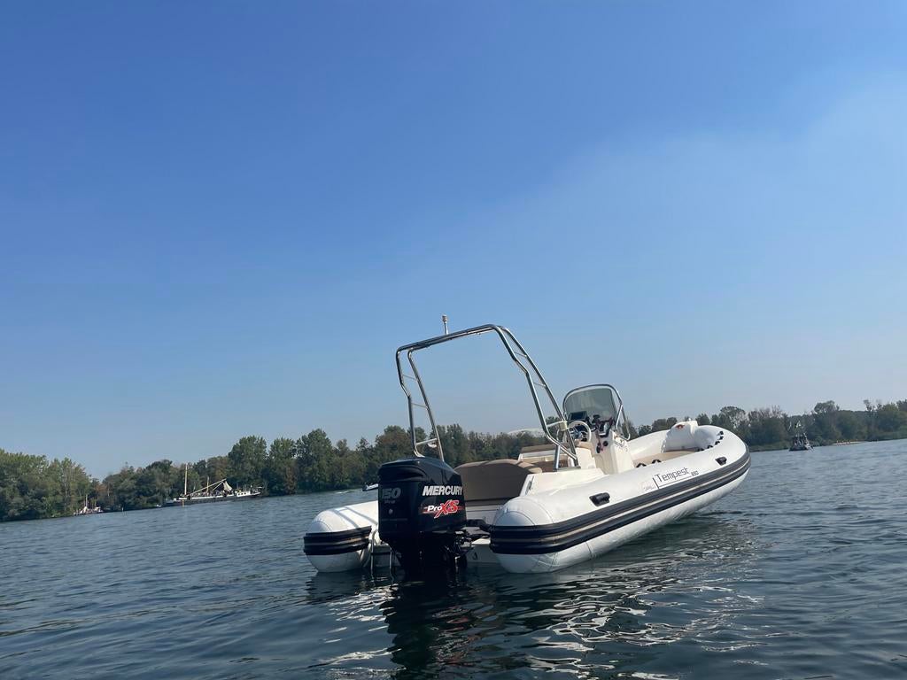 Capelli Tempest 650 met Mercury 150 pk pro xs, Watersport en Boten, Rubberboten, Ophalen, Gebruikt, Benzine, Overige materialen