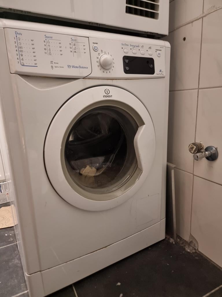 Indesit IWE71451 Wasmachine - 7kg, 1400 toeren, Witgoed en Apparatuur, Wasmachines, Gebruikt, Voorlader, 6 tot 8 kg, 85 tot 90 cm