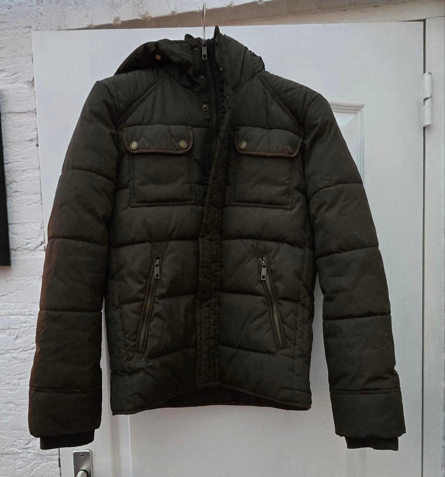 Donkergroene gewatteerde jas met capuchon, Kleding | Heren, Jassen | Winter, Onbekend, Maat 48/50 (M), Ophalen of Verzenden, Zo goed als nieuw
