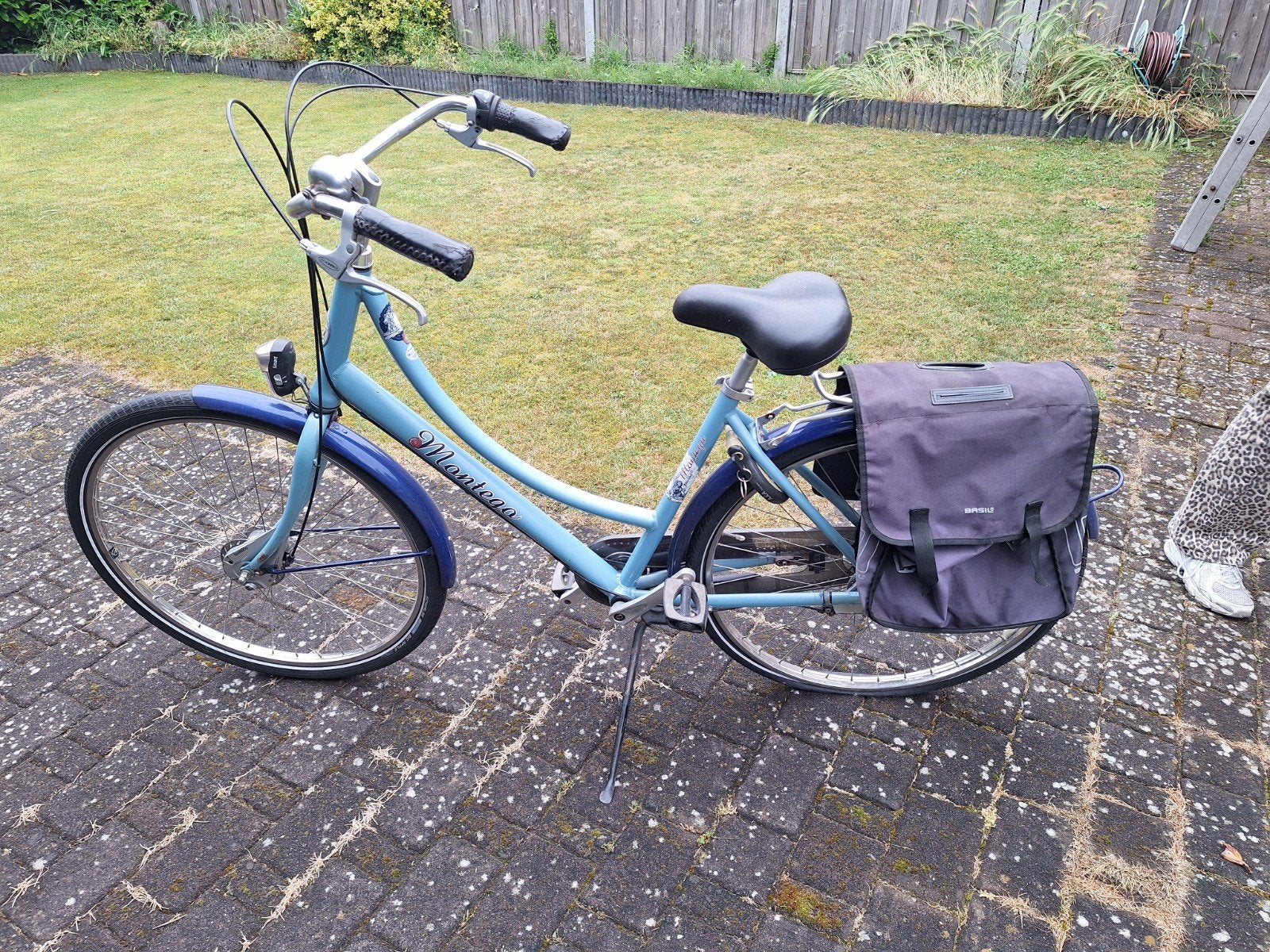 Montego damesfiets - opknapper met lekke band, Ophalen