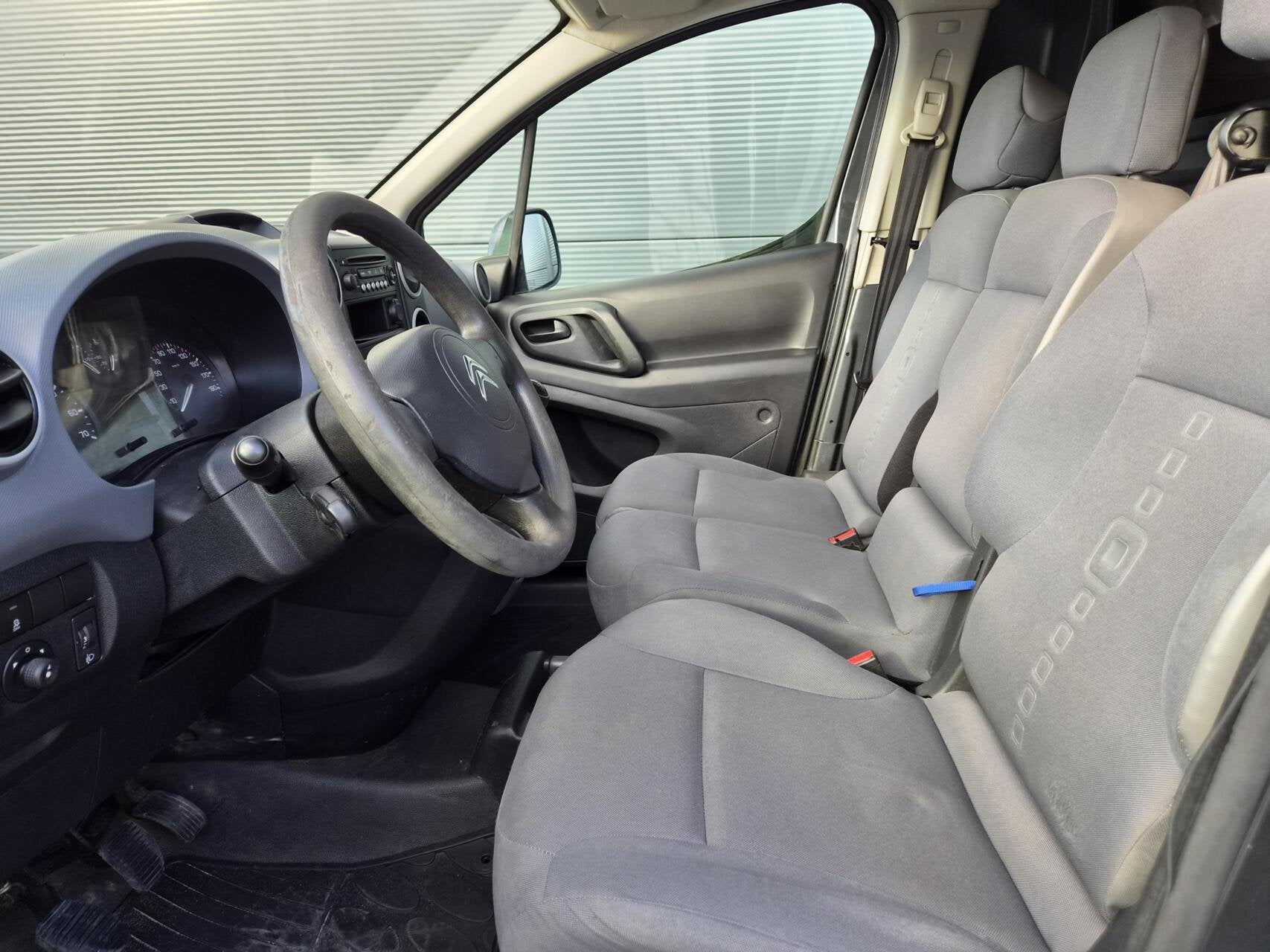 Citroen Berlingo 1.6 HDI Airco Trekh NAP Onderhouden 3-zits, Auto's, Euro 5, Gebruikt, 680 kg, 4 cilinders