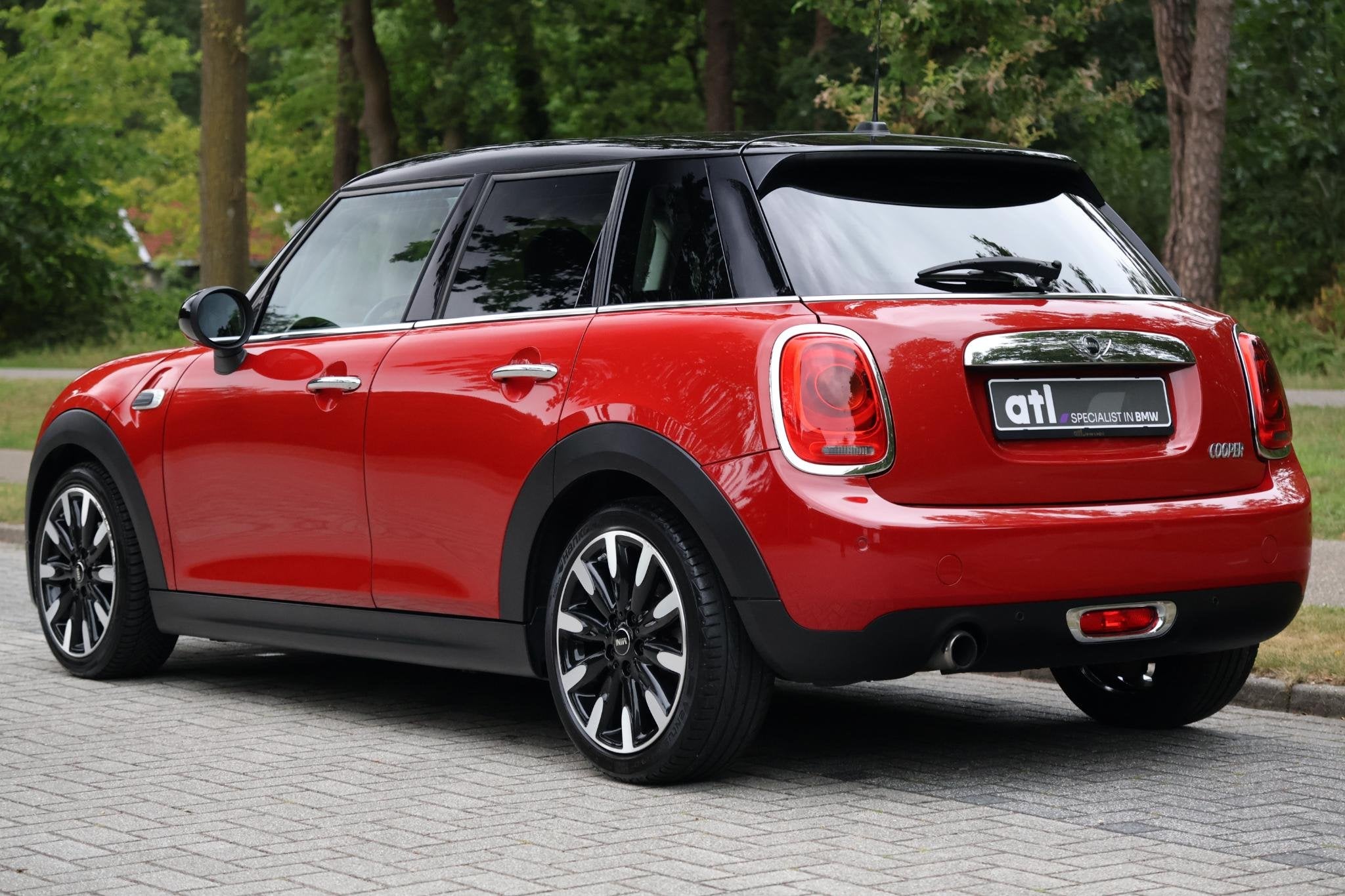 MINI 5-Deurs 1.5 Cooper Chili 5-deurs | LED | 17" | Climate, 136 pk, Gebruikt, Automatische klimaatregeling, Leder en Stof