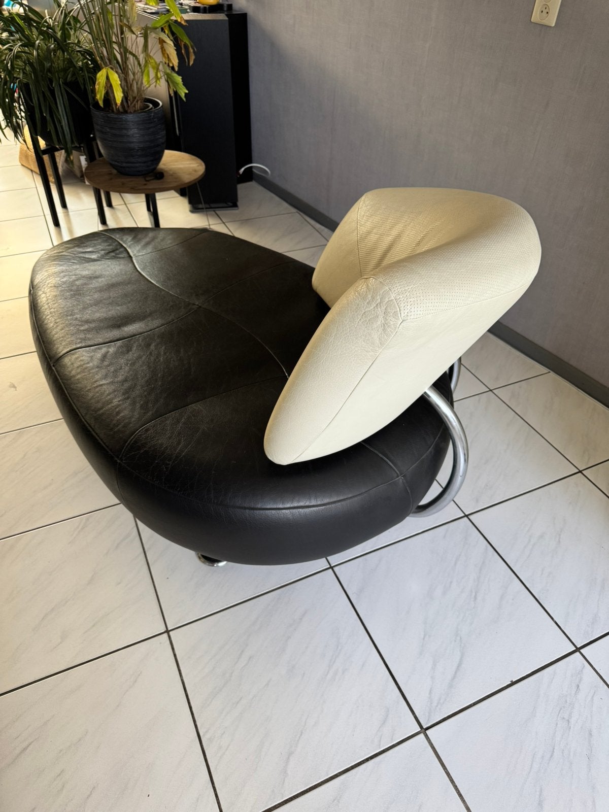 Leolux kikko chaises longue, Ophalen, Gebruikt, Eenpersoons, Leer