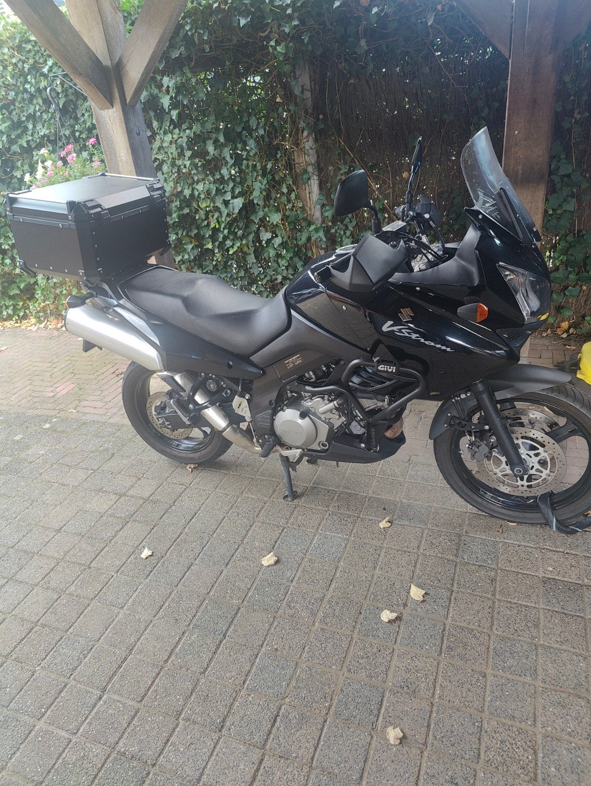 Suzuki DL 1000 V-Strom - Zeer nette staat met topkoffer, Gebruikt, Particulier, Toermotor