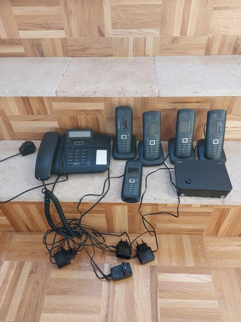 Gigaset DA710 vaste telefoon met 5 draadloze handsets, Ophalen of Verzenden, Gebruikt, 4 handsets of meer