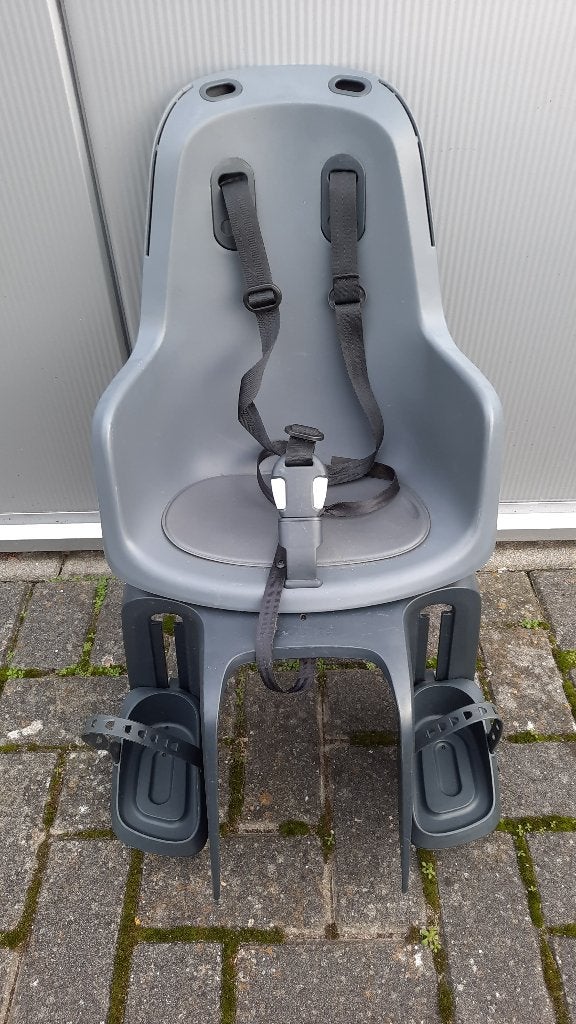 Bobike one achterzitje., Ophalen, Achterzitje, Voetsteuntjes, Zo goed als nieuw