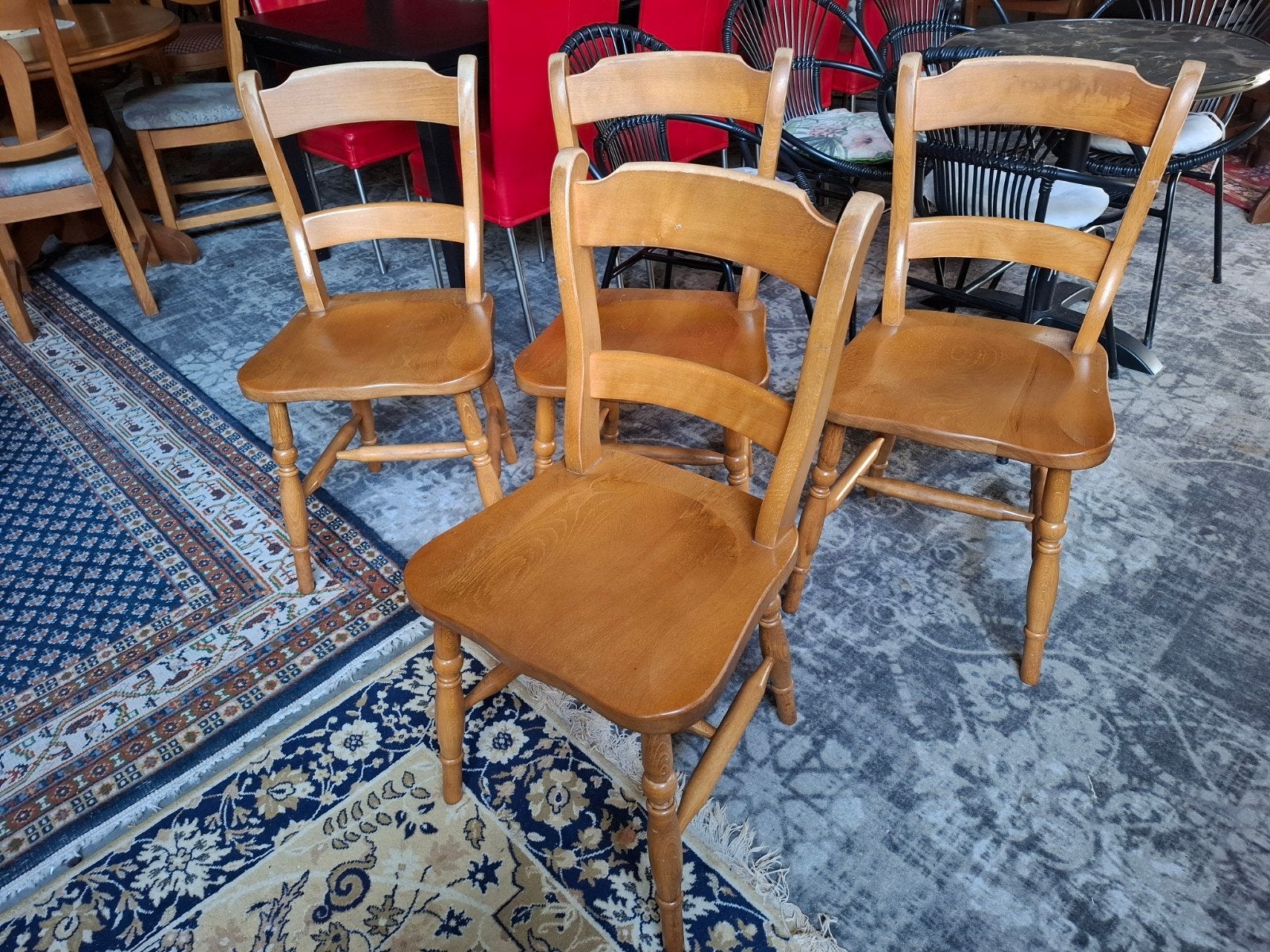 Vintage Windsor stijl massief houten stoel stoelen 4dlg. Zie, Huis en Inrichting, Ophalen, Gebruikt, Hout, Vier