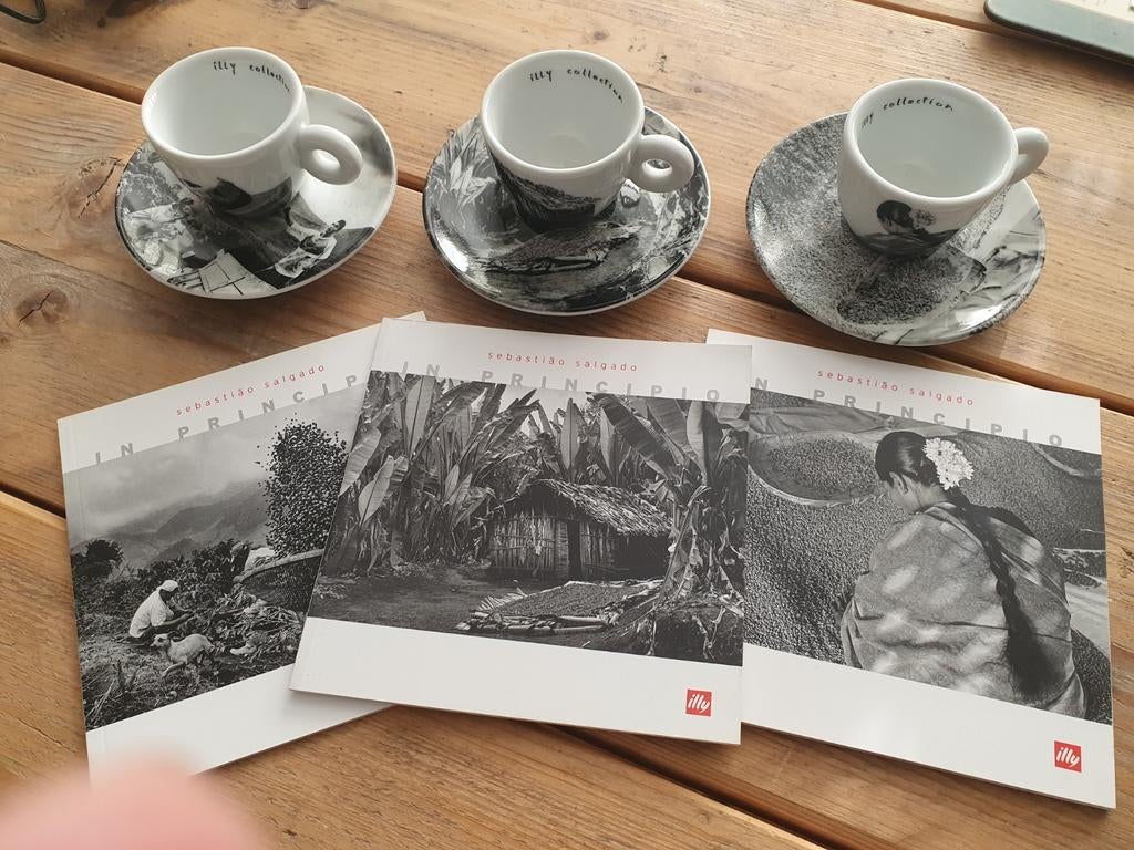 Illy Collection 'In Principio' Sebastião Salgado., Verzamelen, Ophalen of Verzenden, Zo goed als nieuw, Porselein, Kop en/of schotel