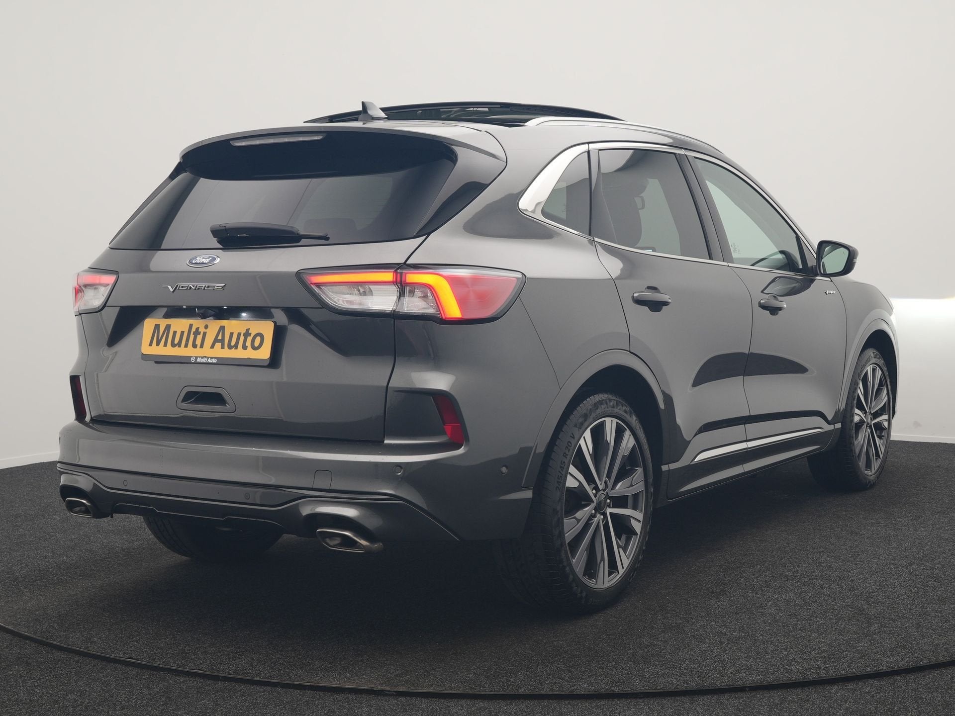 Ford Kuga 2.5 Vignale PHEV 225pk Dealer O.H. | Trekhaak Af F, Auto's, Dealer onderhouden, Gebruikt, Zwart, 4 cilinders