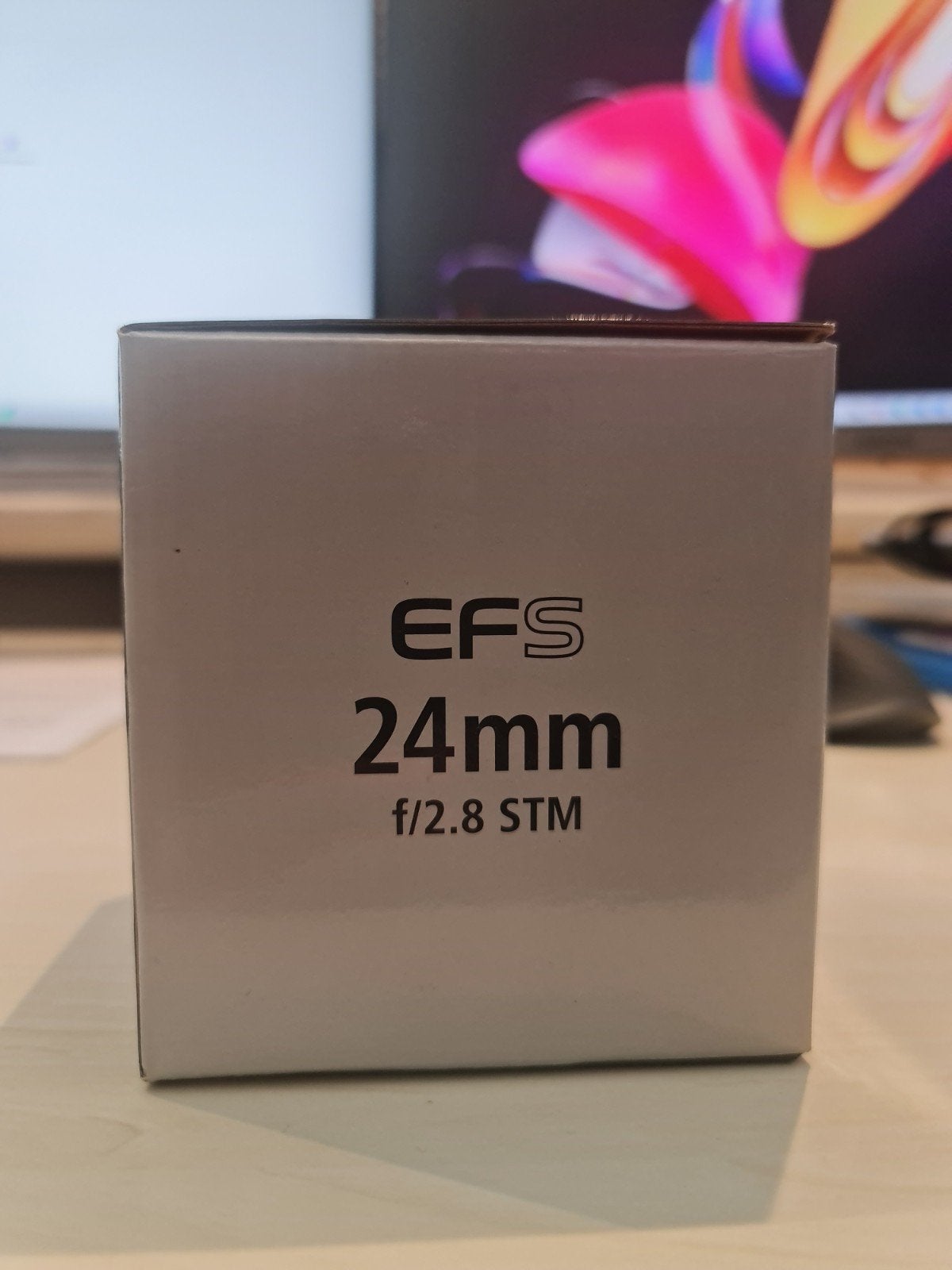 Canon EF-S 24mm f/2.8 STM lens, Canon, Autofocus, Ophalen of Verzenden, Zo goed als nieuw