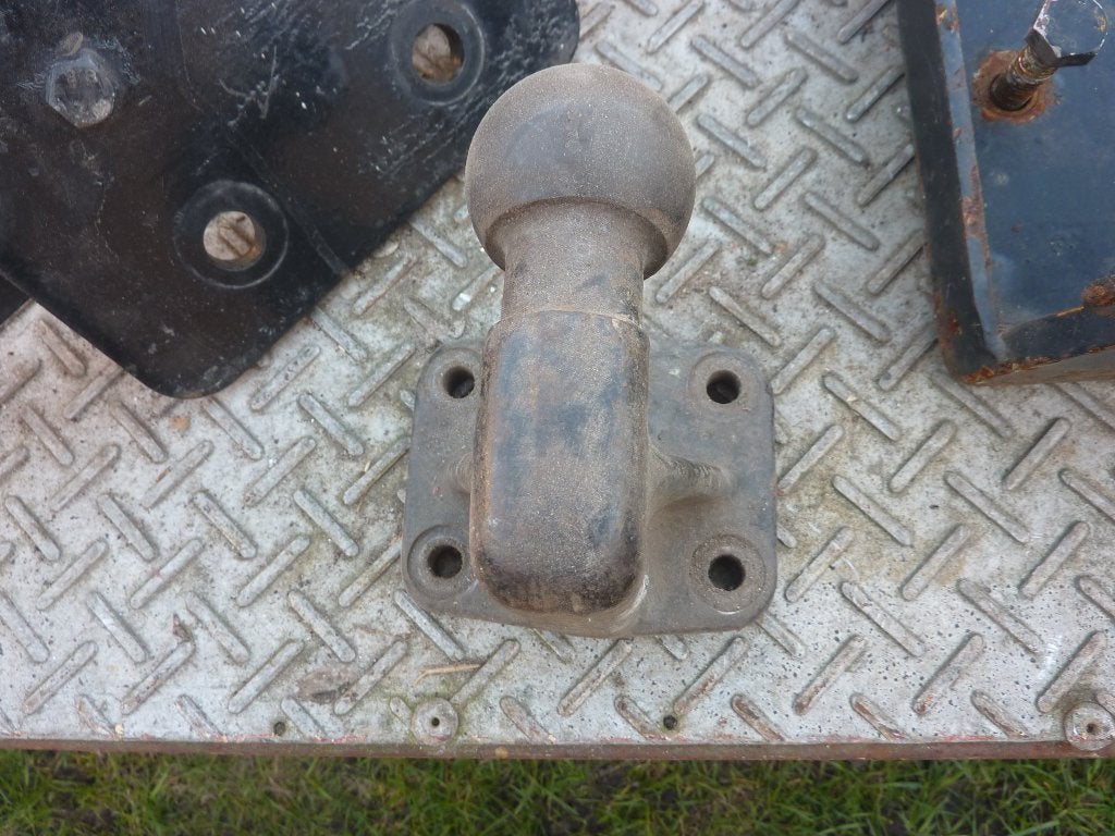 Te koop  defender trekhaak, Ophalen, Gebruikt