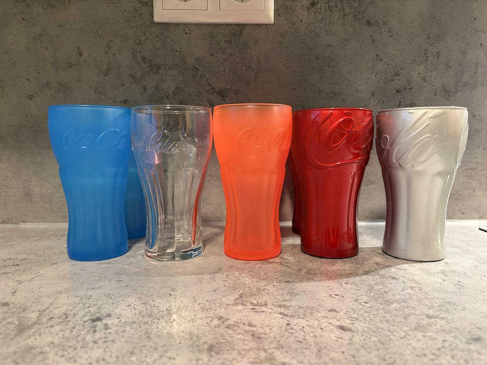 Coca-Cola glazen 8 stuks - diverse kleuren, Ophalen of Verzenden, Meerkleurig, Overige merken, Glas
