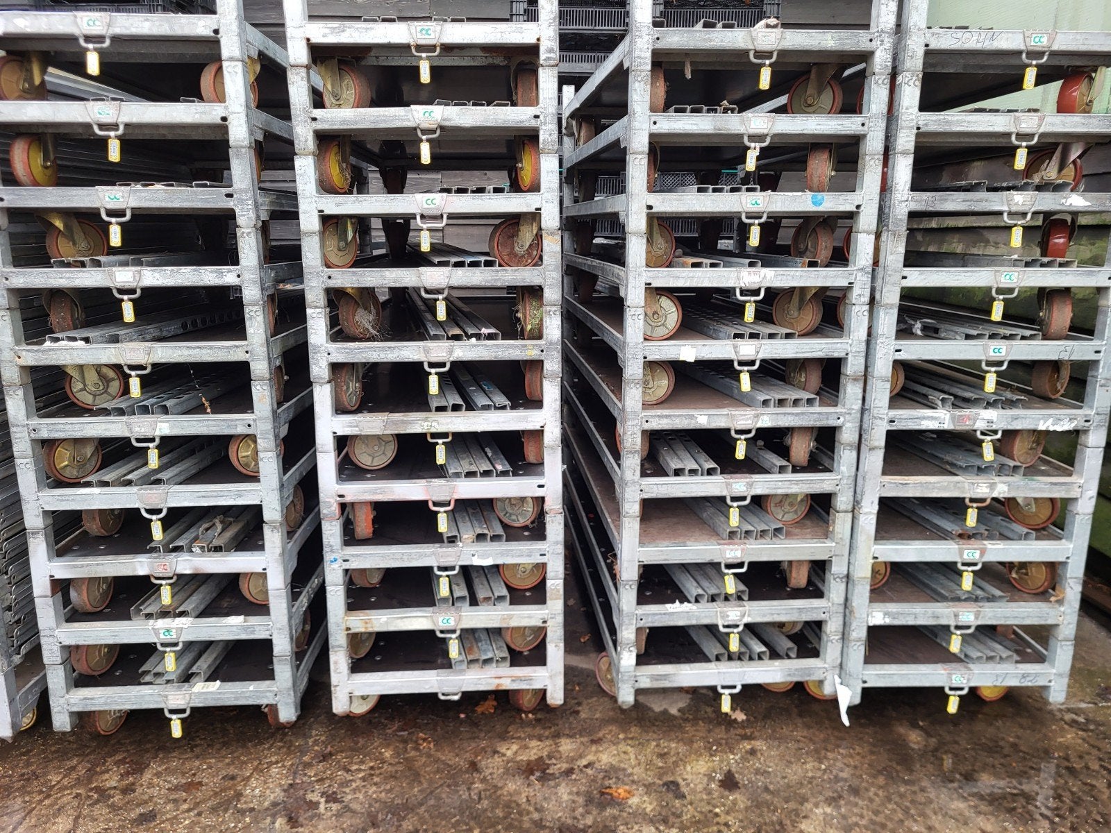 gevraagd Cc , deense karren,  containers, 100 liter of meer, Ophalen, Gebruikt, Transportkar