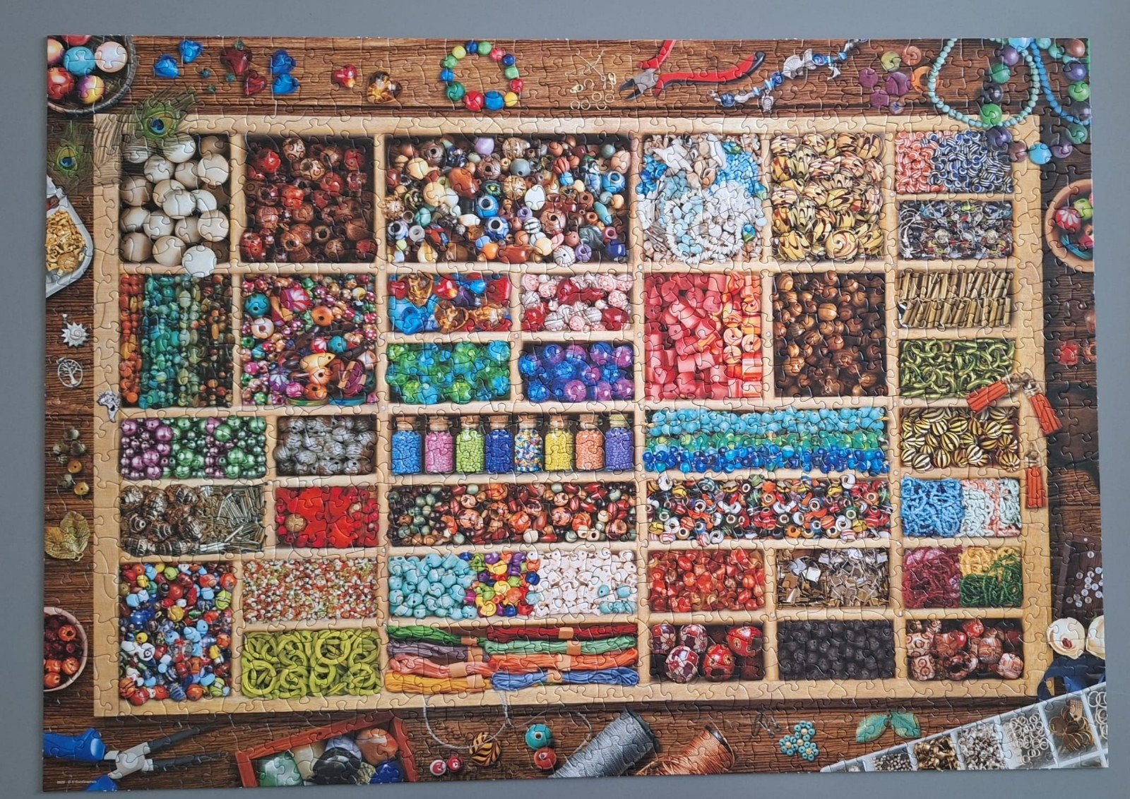 Leuke puzzel, kralencollectie, 1000 stukjes, Ophalen of Verzenden, 500 t/m 1500 stukjes, Zo goed als nieuw, Legpuzzel
