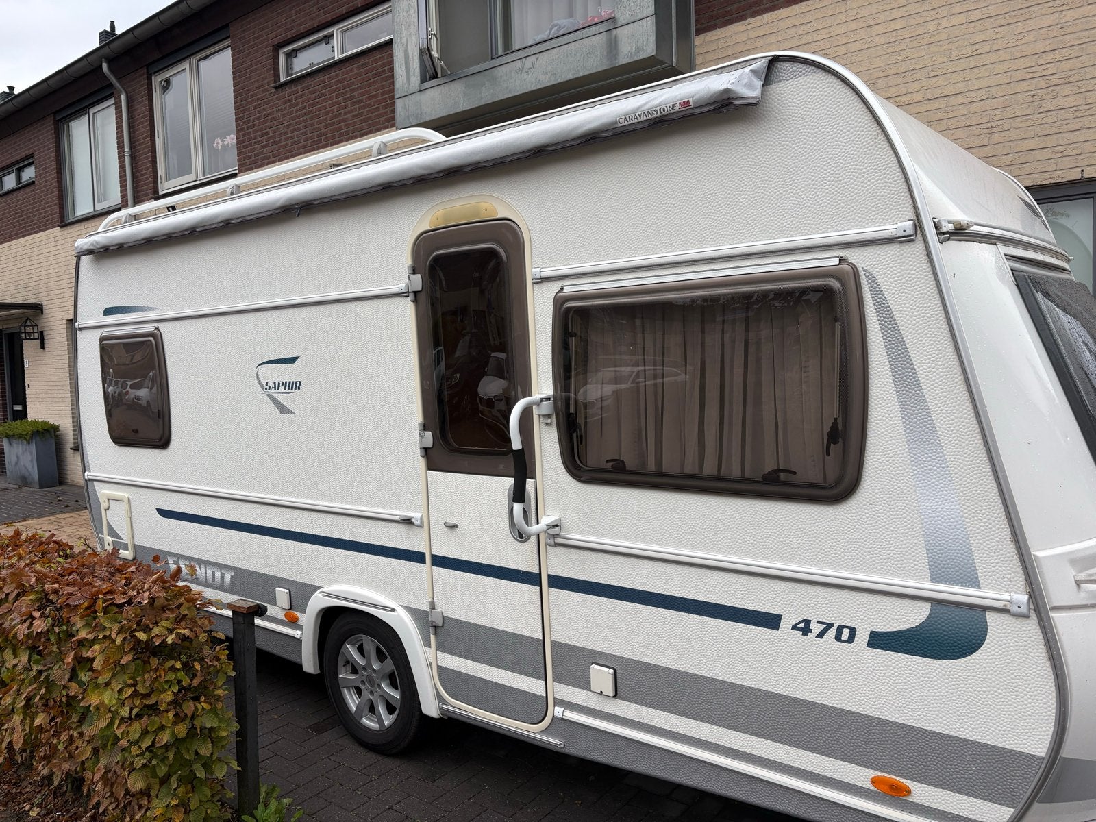 Fendt Saphir 470 TF Caravan - Comfortabel en Compleet, Rondzit, Omvormbare zithoek, Particulier, Voortentlamp
