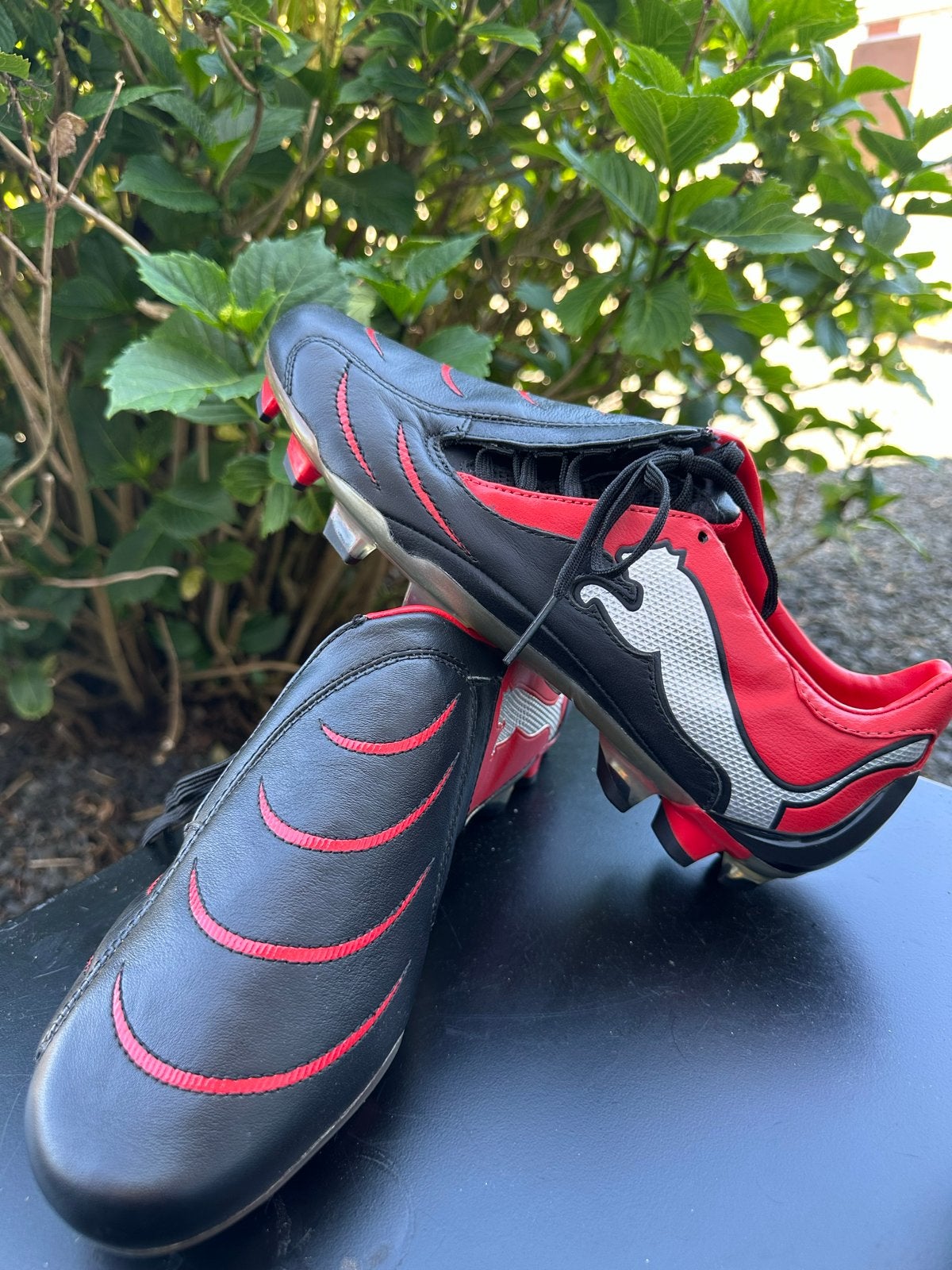 Puma Voetbalschoenen Zwart/Rood - Maat 42, Maat XS of kleiner, Ophalen of Verzenden, Nieuw, Schoenen