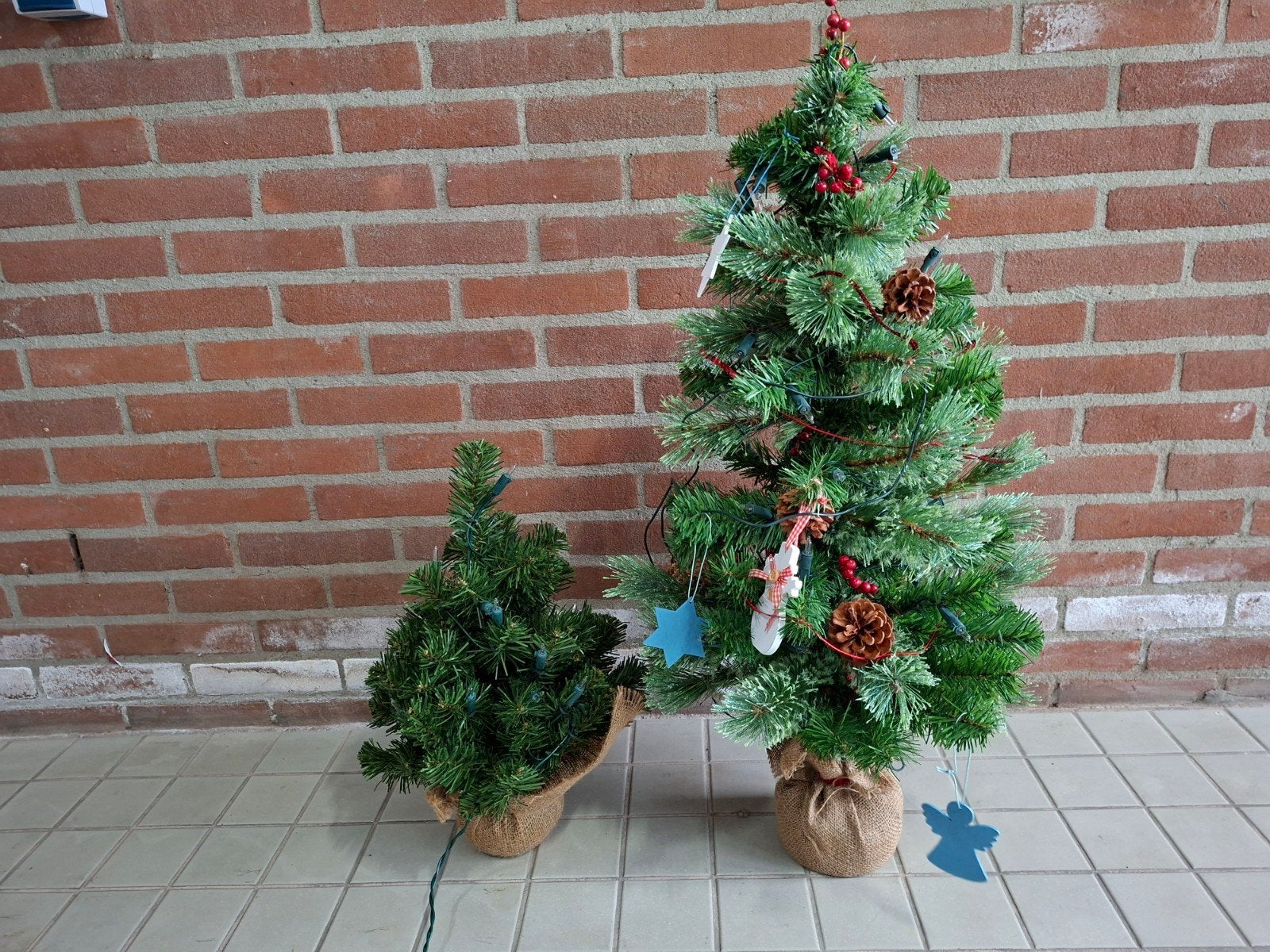 Kunststof kerstbomen, Ophalen