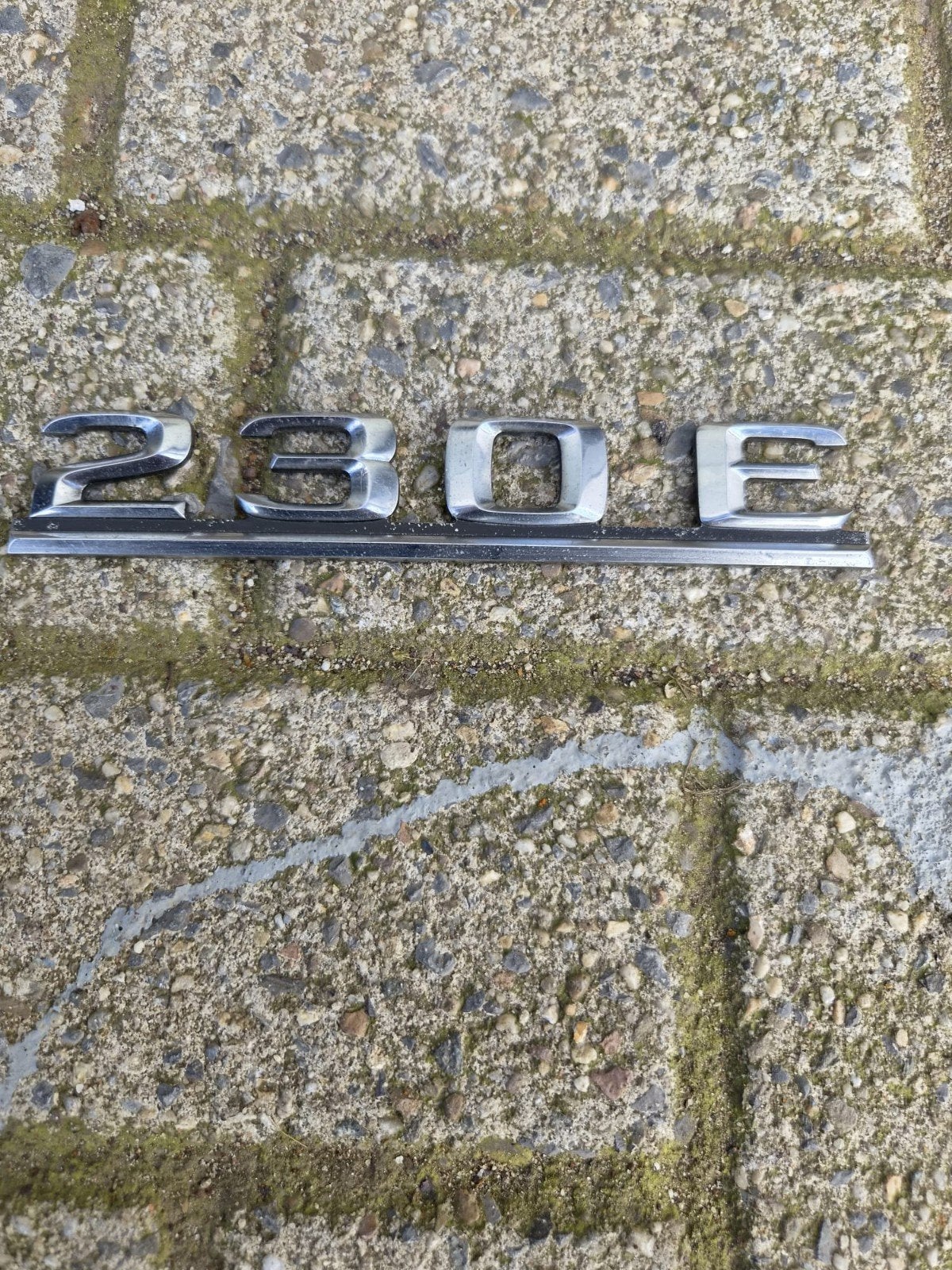 Mercedes Benz w124 embleem 230E, Auto-onderdelen, Ophalen of Verzenden, Gebruikt, Mercedes-Benz