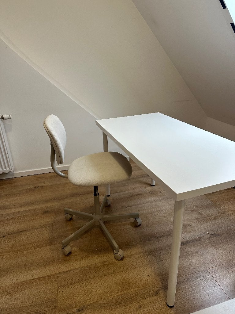 Desk and a chair, Huis en Inrichting, Ophalen, Gebruikt, 120 cm, 60 cm
