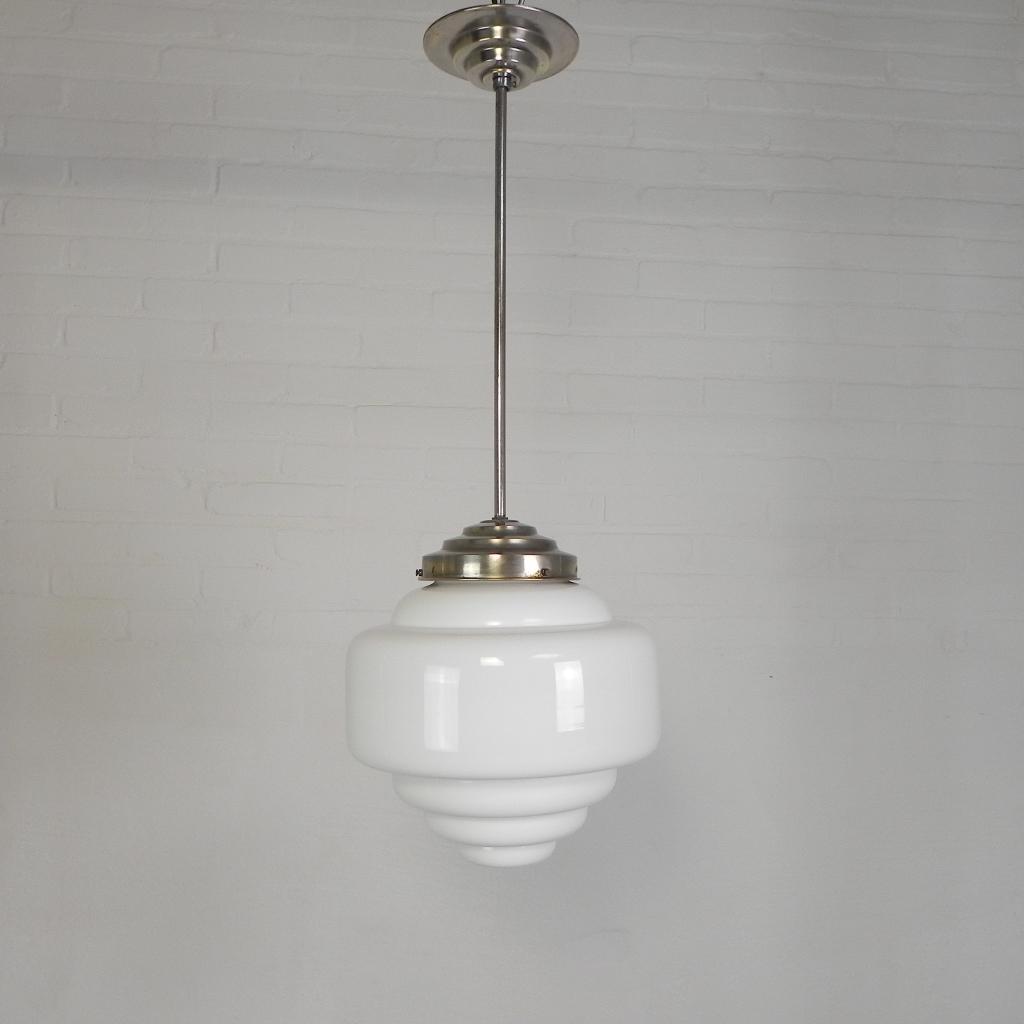 Art Deco hanglamp met getrapte opaline kap, jaren 30, Antiek en Kunst, Antiek | Lampen, Ophalen of Verzenden