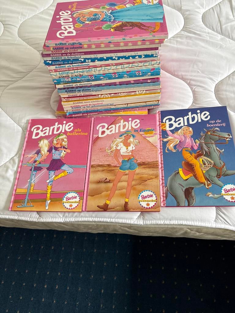 Barbie boeken - 20, zo goed als nieuw, Ophalen of Verzenden, Zo goed als nieuw, Fictie algemeen